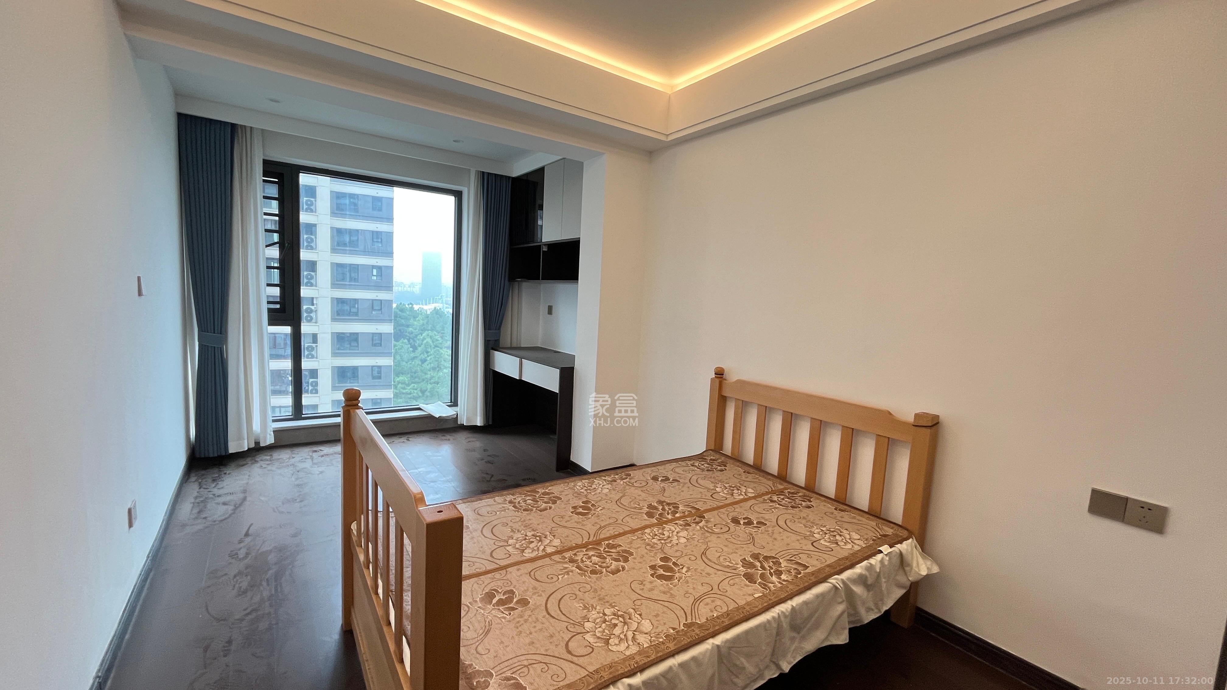 东原麓印长江B区 4室2厅2卫 4800.0元/月 东原麓印长江B区 4室2厅2卫 4800.0元/月室内图