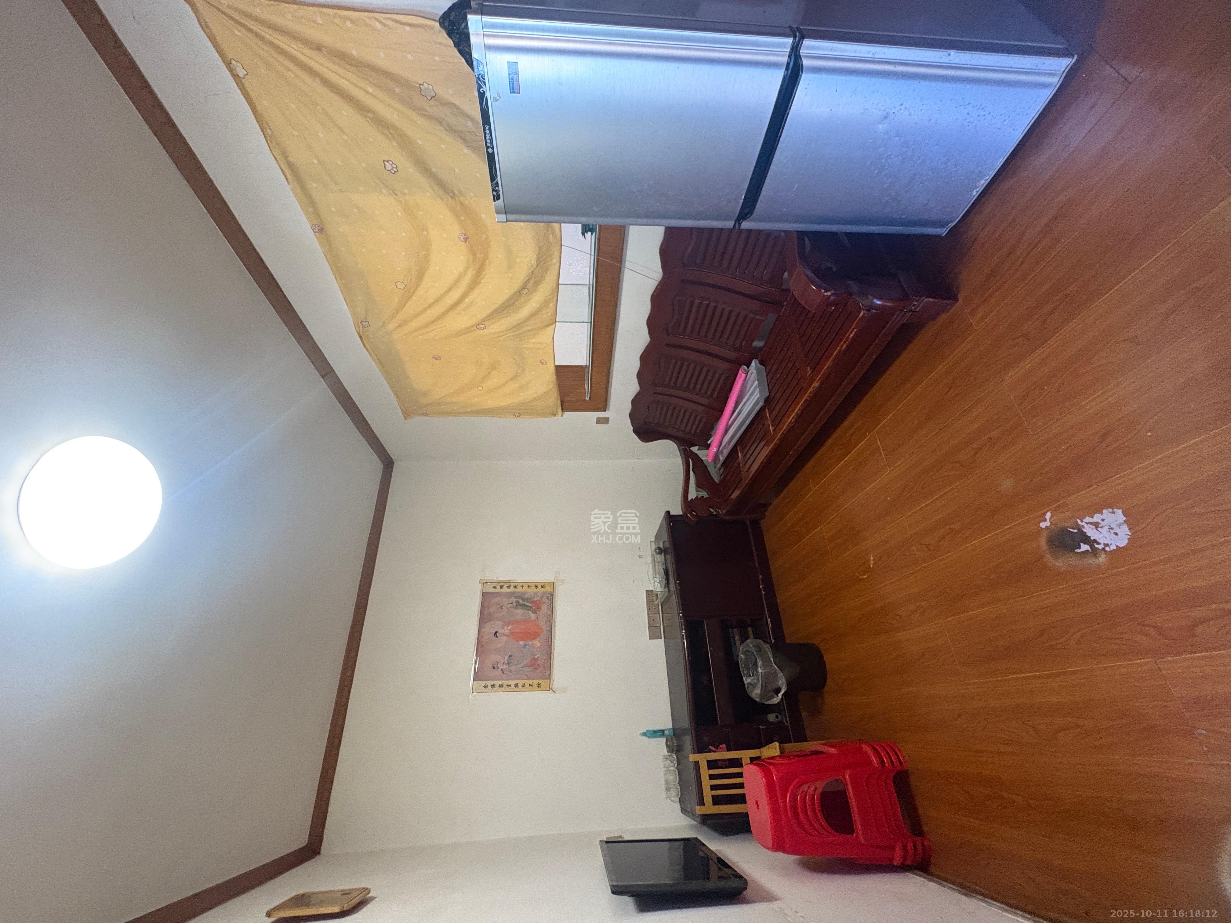 下工商银行宿舍 2室1厅1卫 1700.0元/月 下工商银行宿舍 2室1厅1卫 1700.0元/月室内图