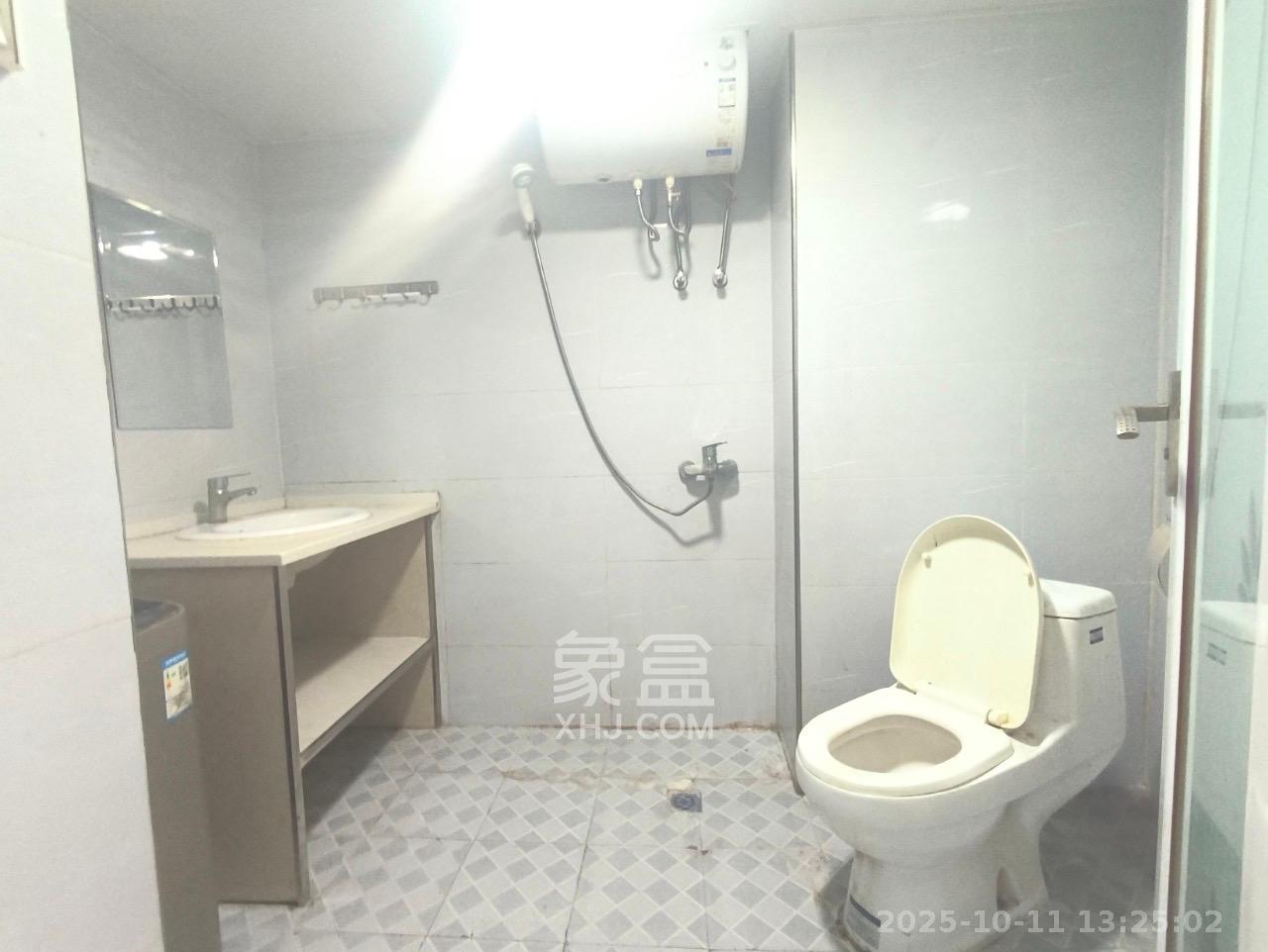 德庆水韵山城 1室1厅1卫 1200.0元/月 德庆水韵山城 1室1厅1卫 1200.0元/月室内图