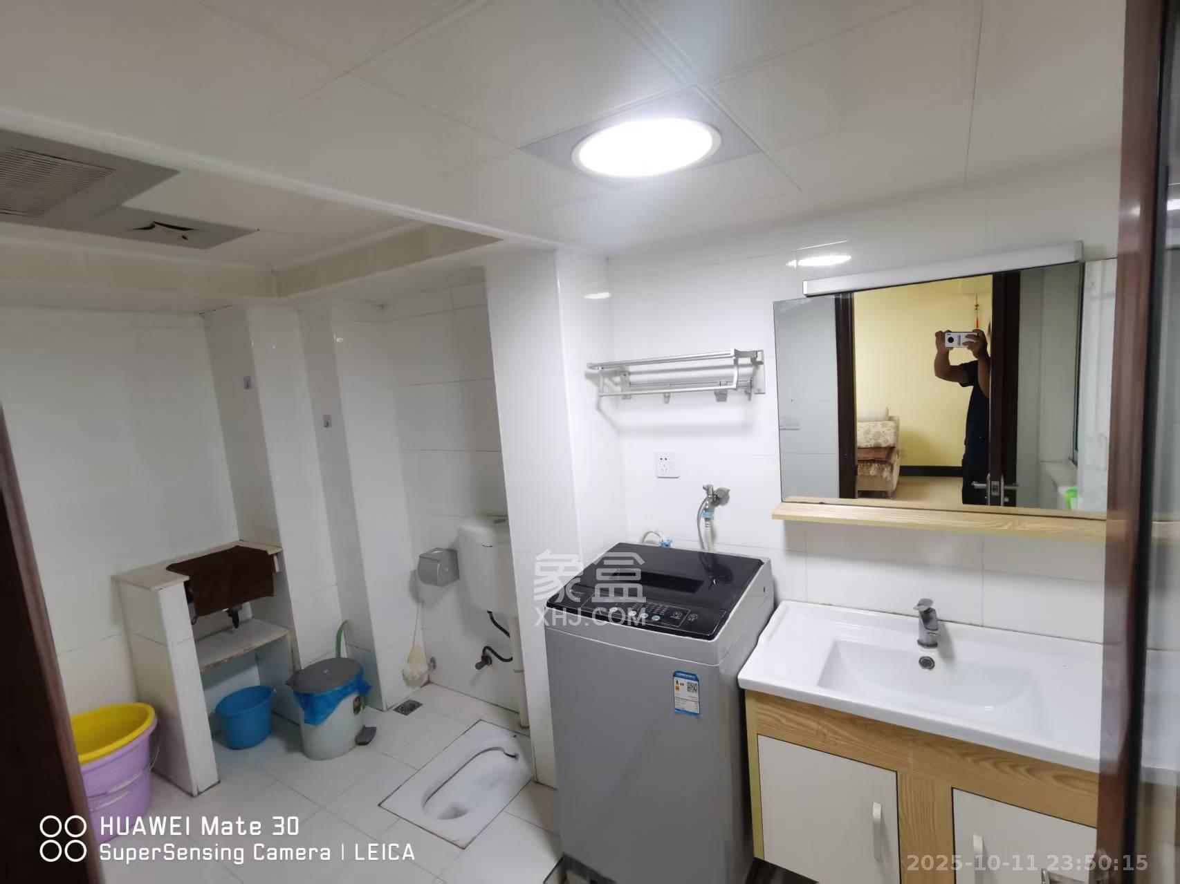 宏景名厦  3室2厅2卫    2700.0元/月室内图