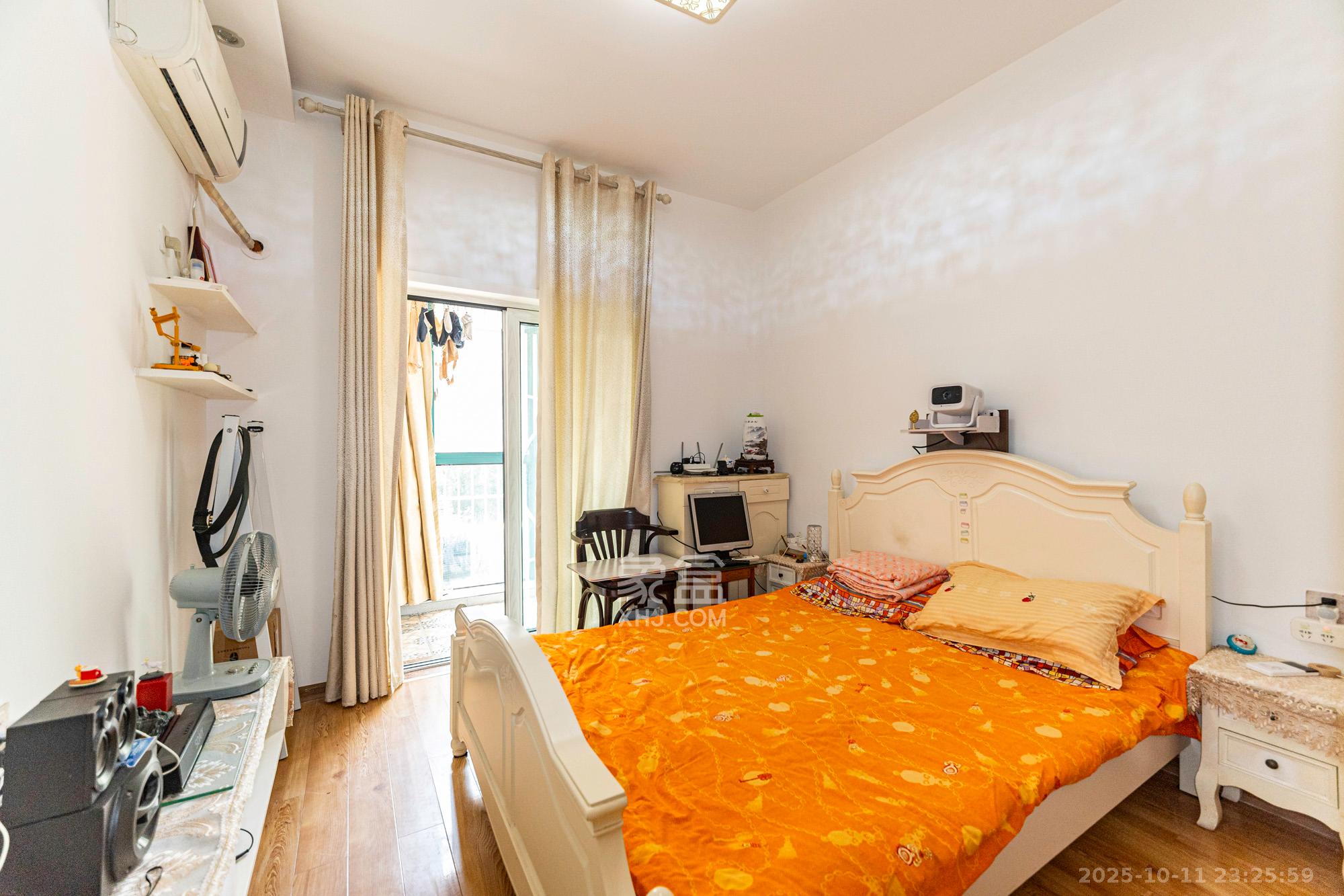 幸福洋房 4室2厅2卫 79.8万 幸福洋房 4室2厅2卫 79.8万卧室