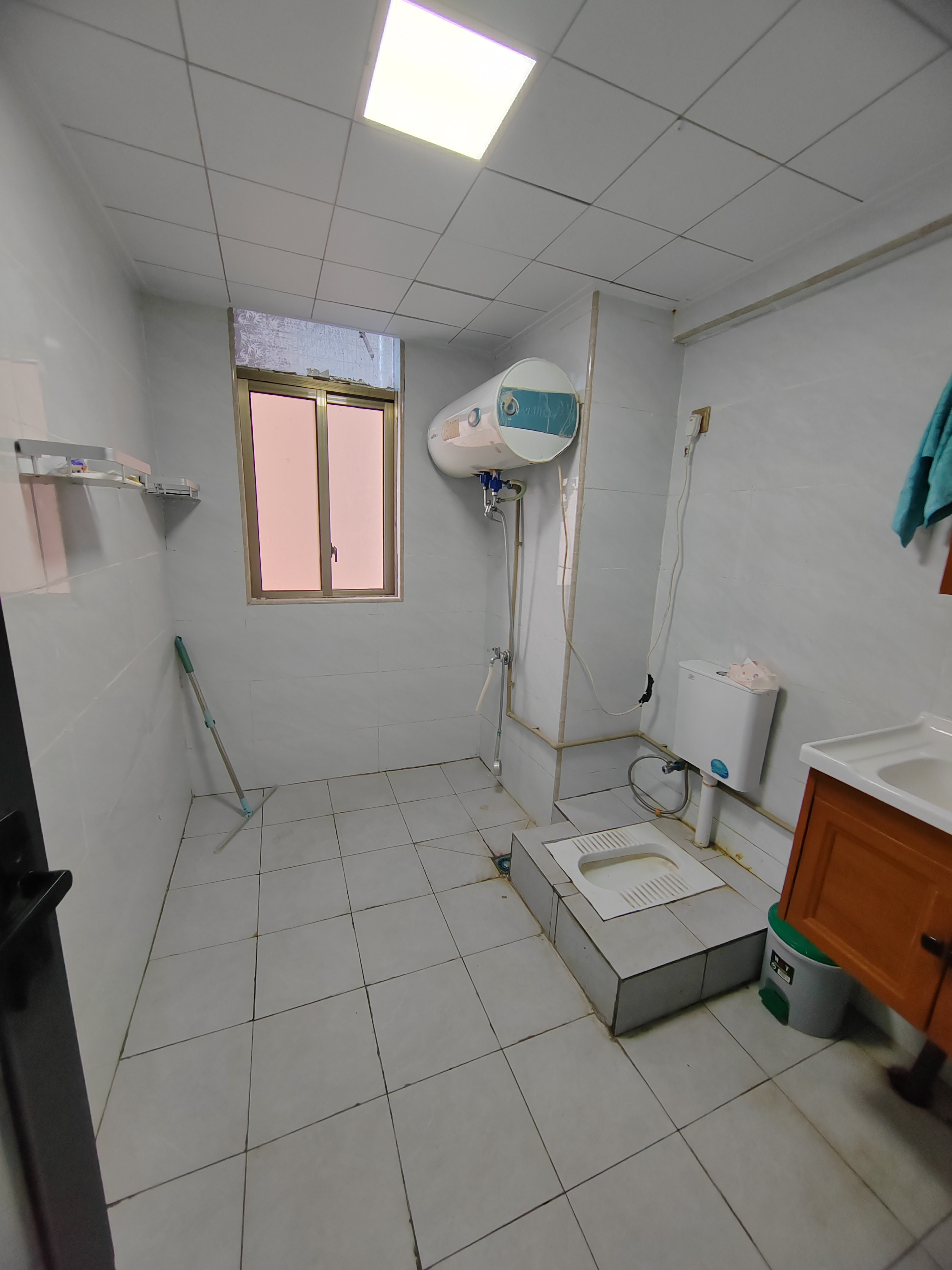 富成大厦 3室2厅2卫 3000.0元/月 富成大厦 3室2厅2卫 3000.0元/月室内图