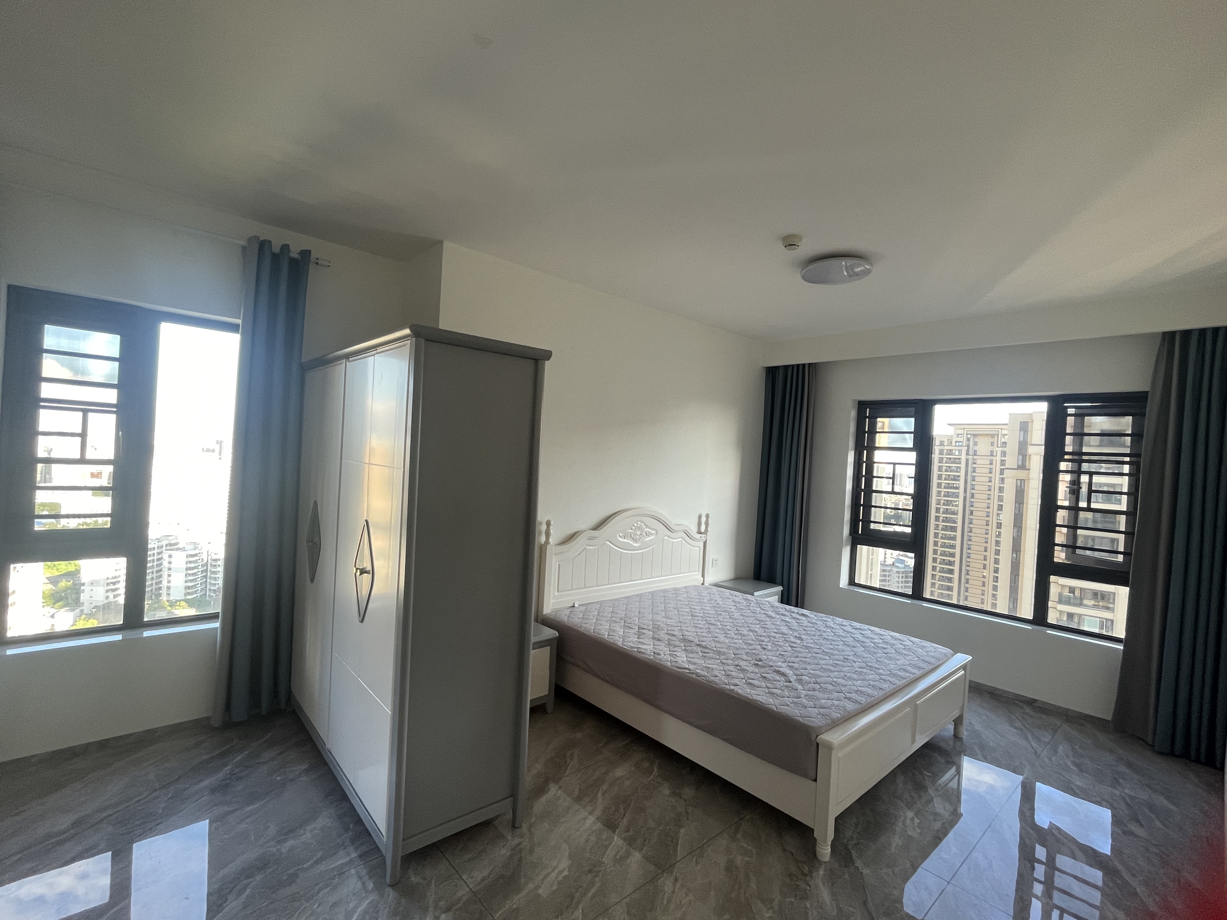 融创海口一号 3室2厅2卫 5000.0元/月 融创海口一号 3室2厅2卫 5000.0元/月室内图