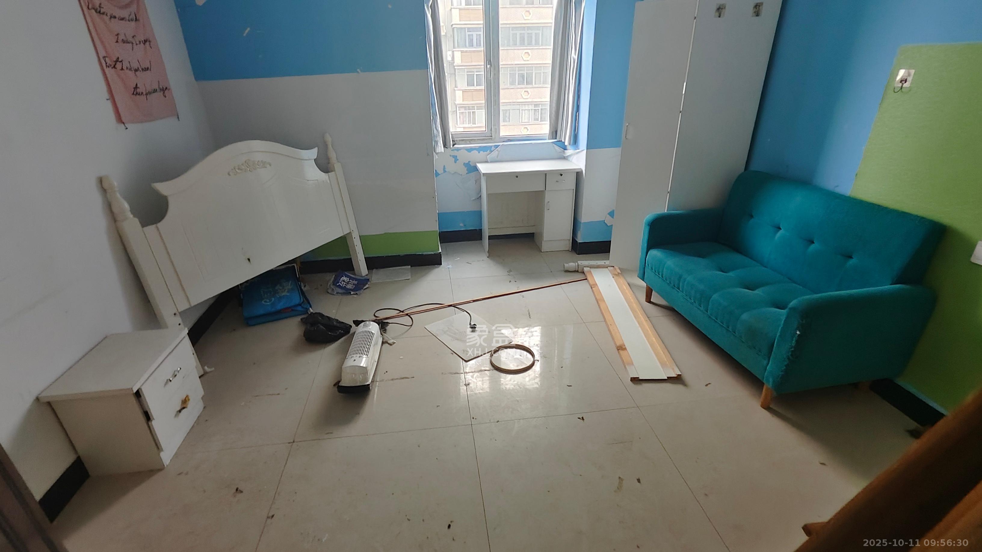 麓阳和景雅苑  3室2厅1卫    2500.0元/月室内图