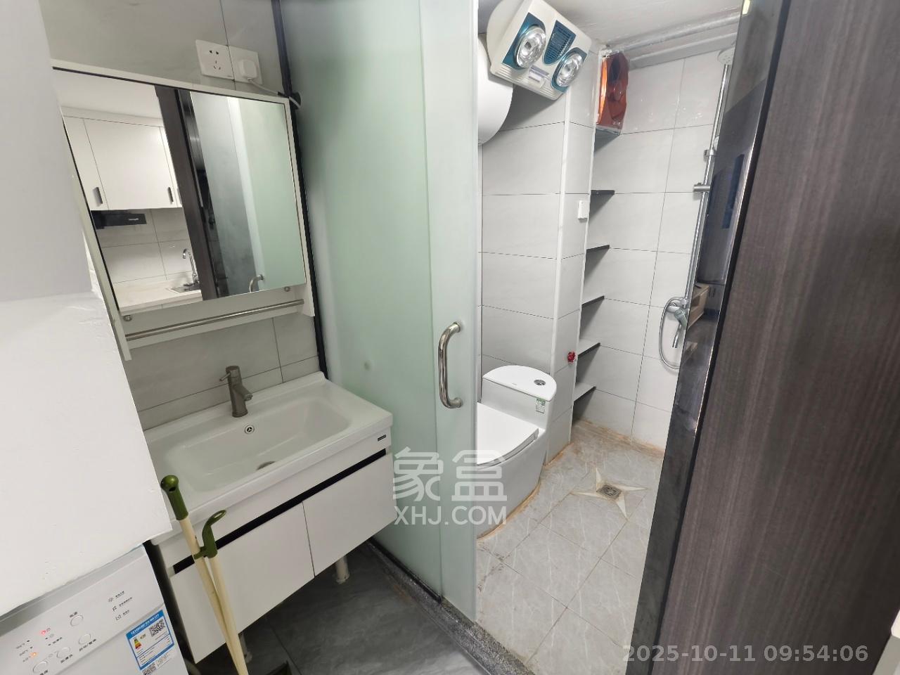 梅溪湖金茂湾  2室1厅1卫    1700.0元/月室内图