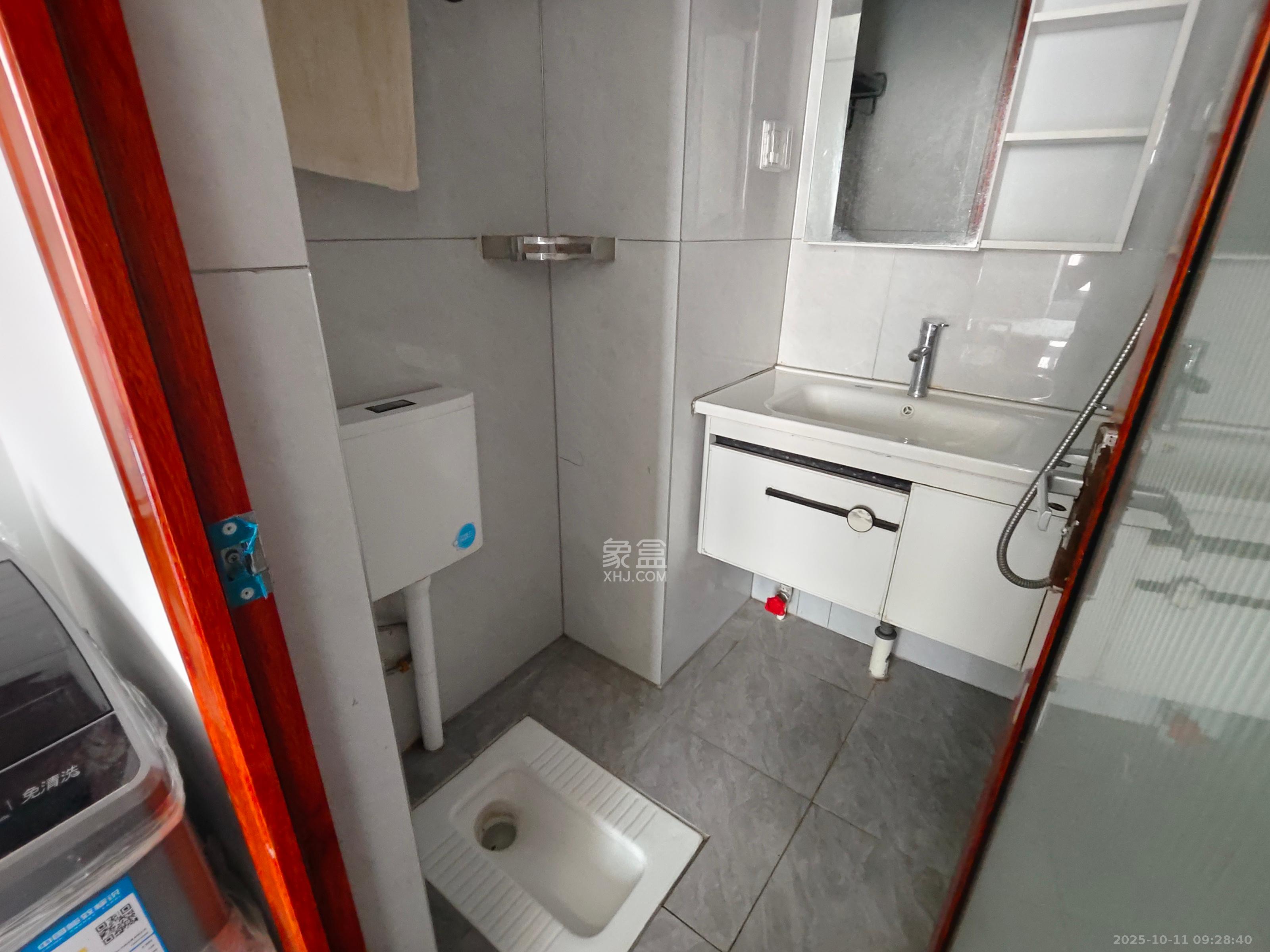 新城悦隽公园  1室1厅1卫    1200.0元/月室内图