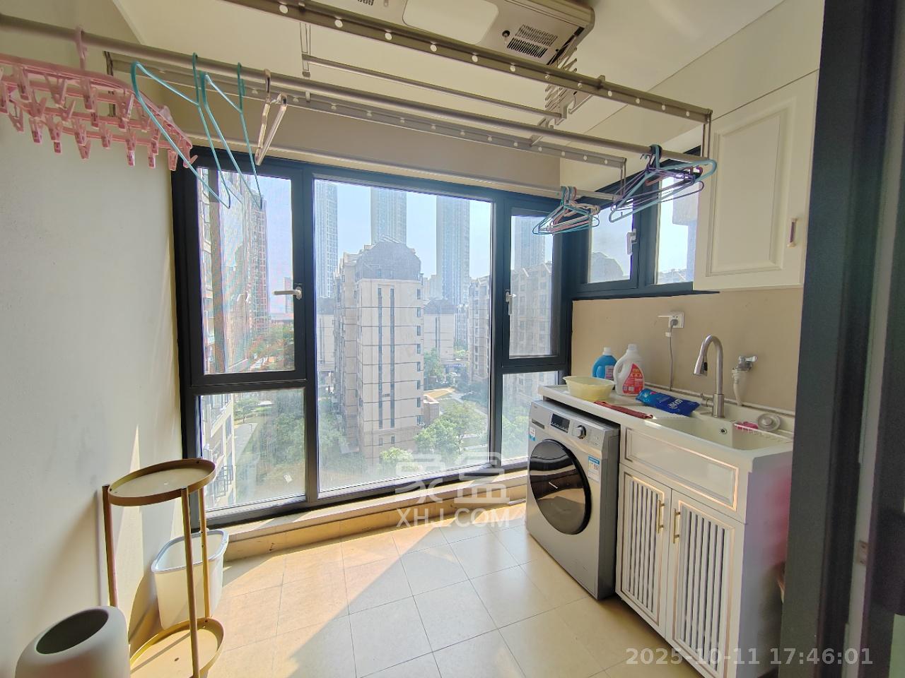 万科魅力之城观澜里 3室2厅2卫 2800.0元/月 万科魅力之城观澜里 3室2厅2卫 2800.0元/月室内图