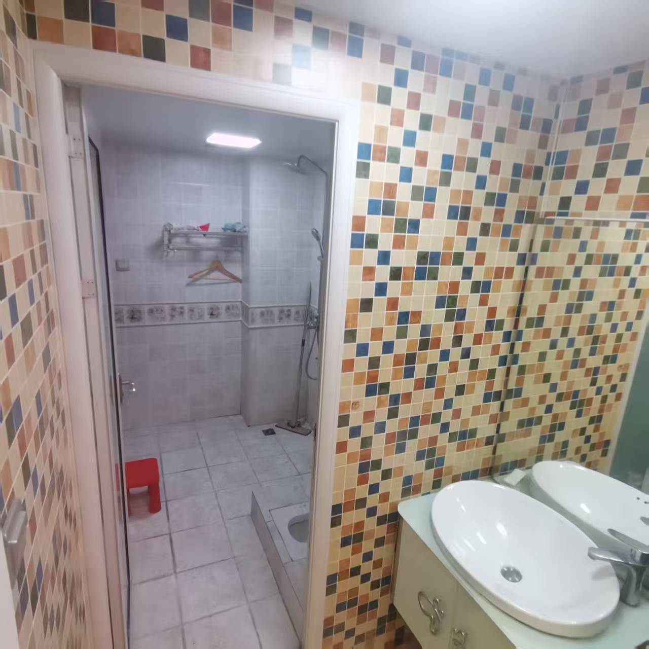 铂金汉宫  3室2厅2卫    2000.0元/月室内图