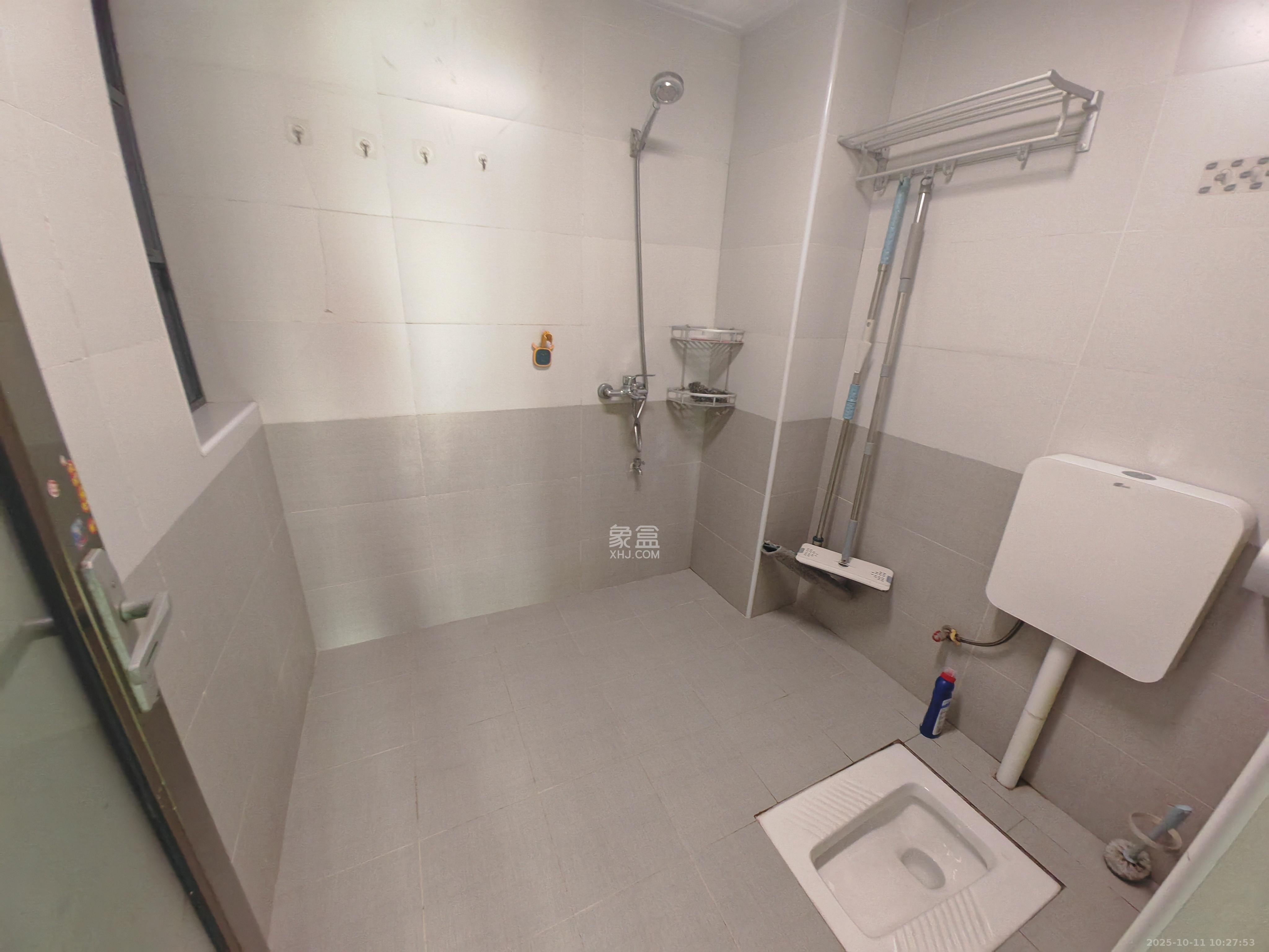 中建嘉和城 3室2厅1卫 2100.0元/月 中建嘉和城 3室2厅1卫 2100.0元/月室内图