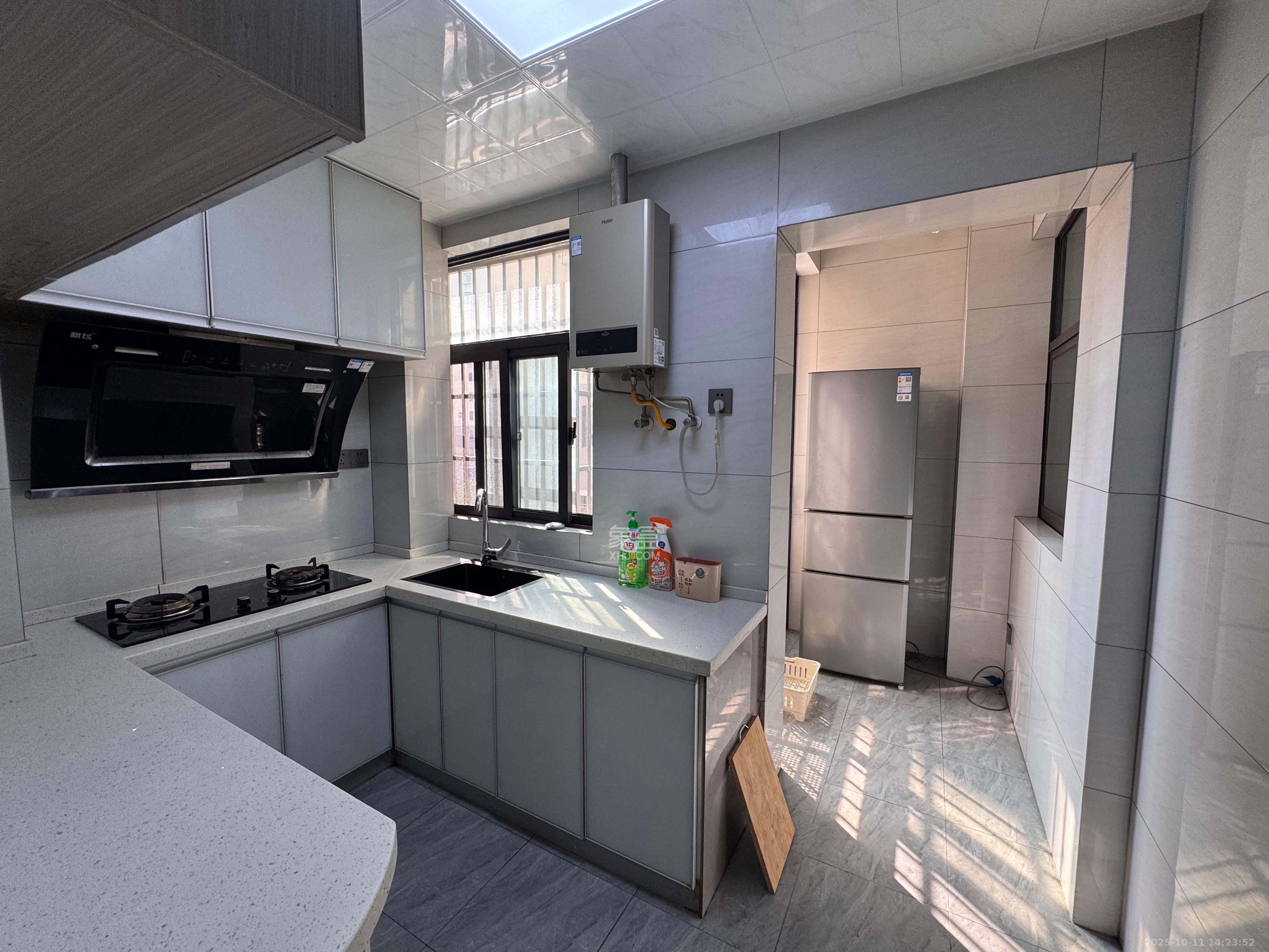 长郡旁牛津街（瑞凯滨江雅苑）  3室2厅1卫    1700.0元/月室内图