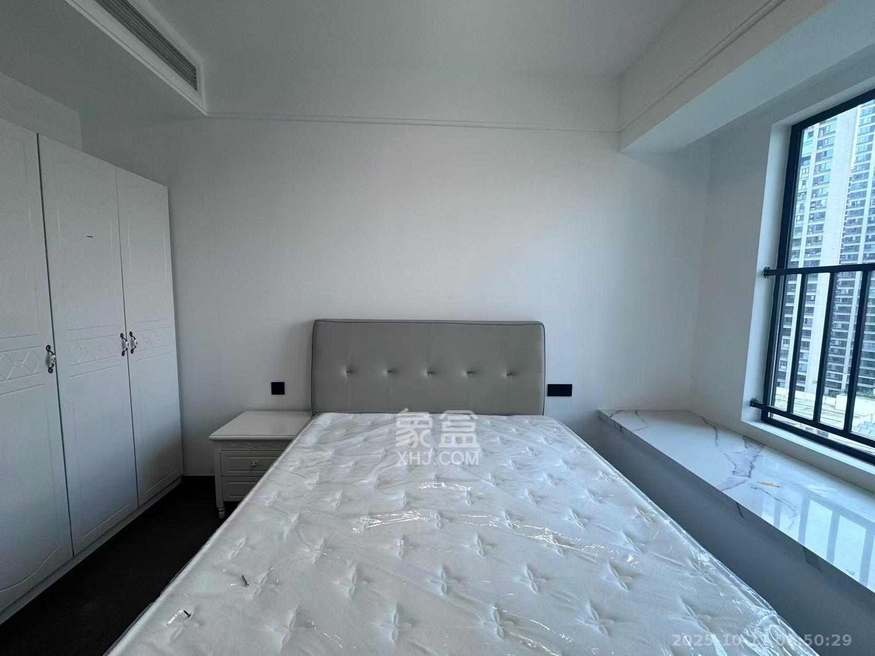 德奥上河城章 4室2厅2卫 3699.0元/月 德奥上河城章 4室2厅2卫 3699.0元/月室内图