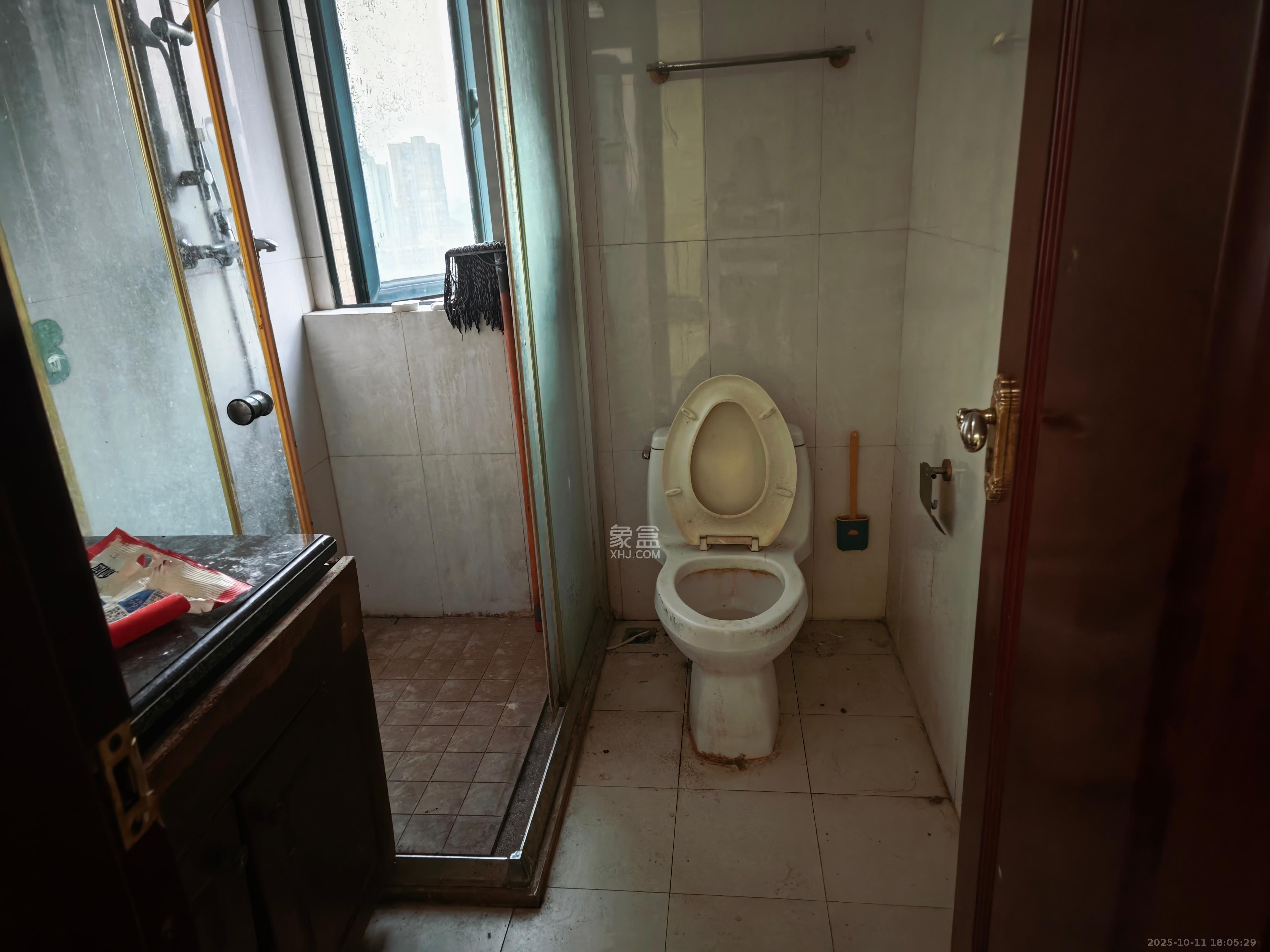 恒大华府 3室2厅1卫 1700.0元/月 恒大华府 3室2厅1卫 1700.0元/月室内图