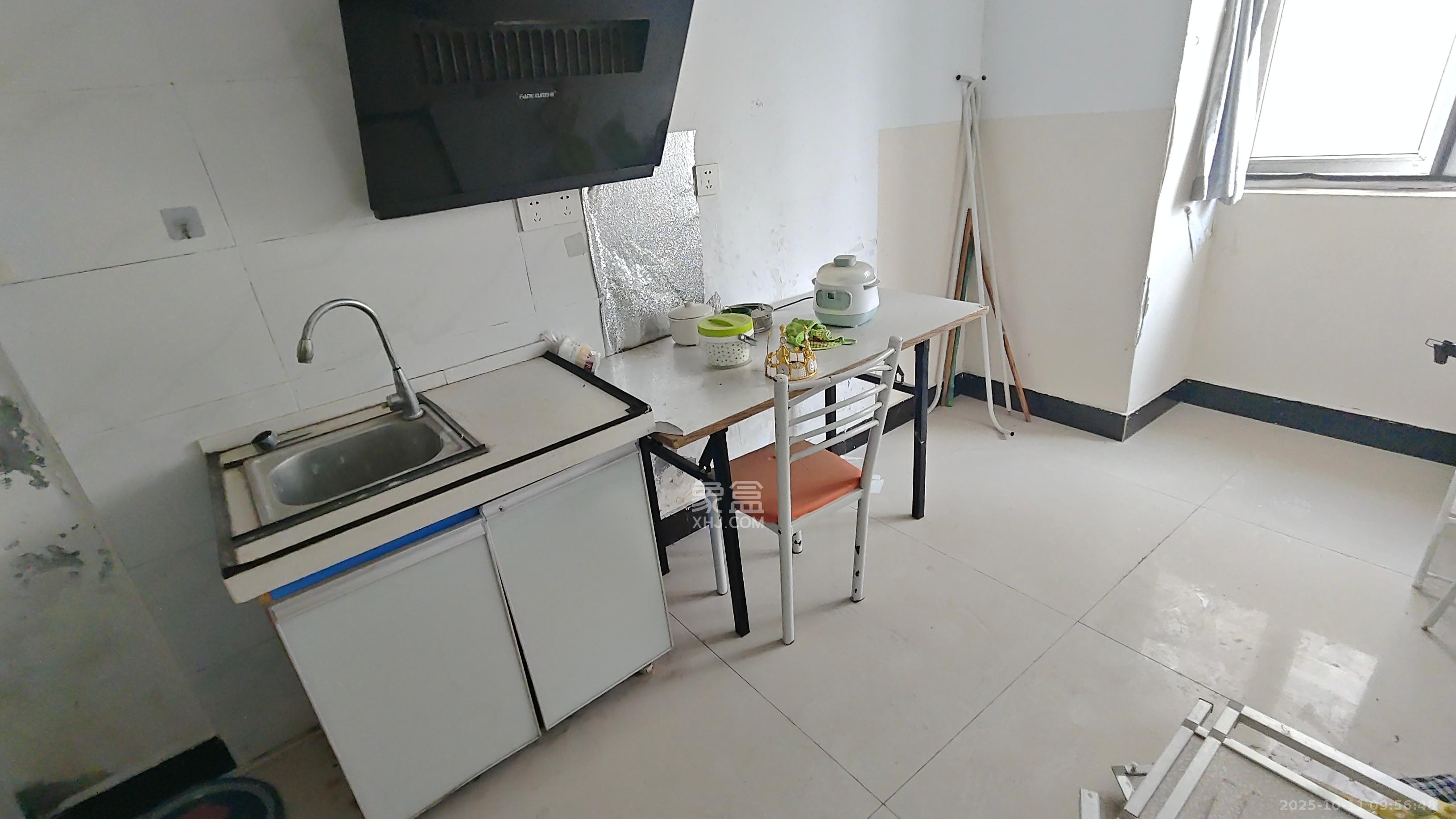 麓阳和景雅苑  3室2厅1卫    2500.0元/月室内图