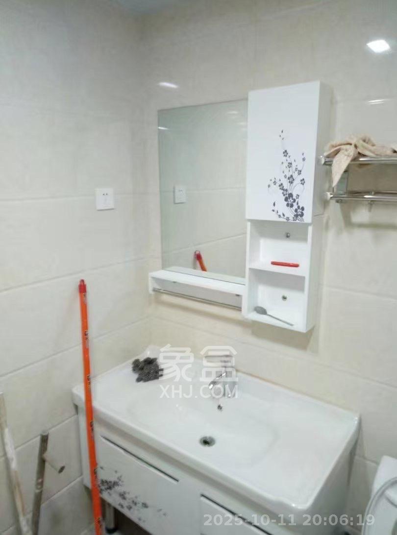 MOMA当代广场 1室1厅1卫 1100.0元/月 MOMA当代广场 1室1厅1卫 1100.0元/月室内图