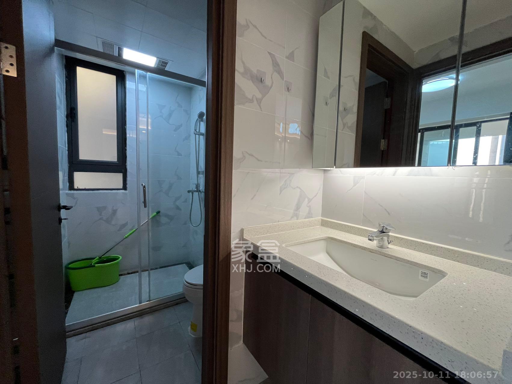 绿地V岛  3室2厅2卫    3500.0元/月 绿地V岛  3室2厅2卫    3500.0元/月室内图