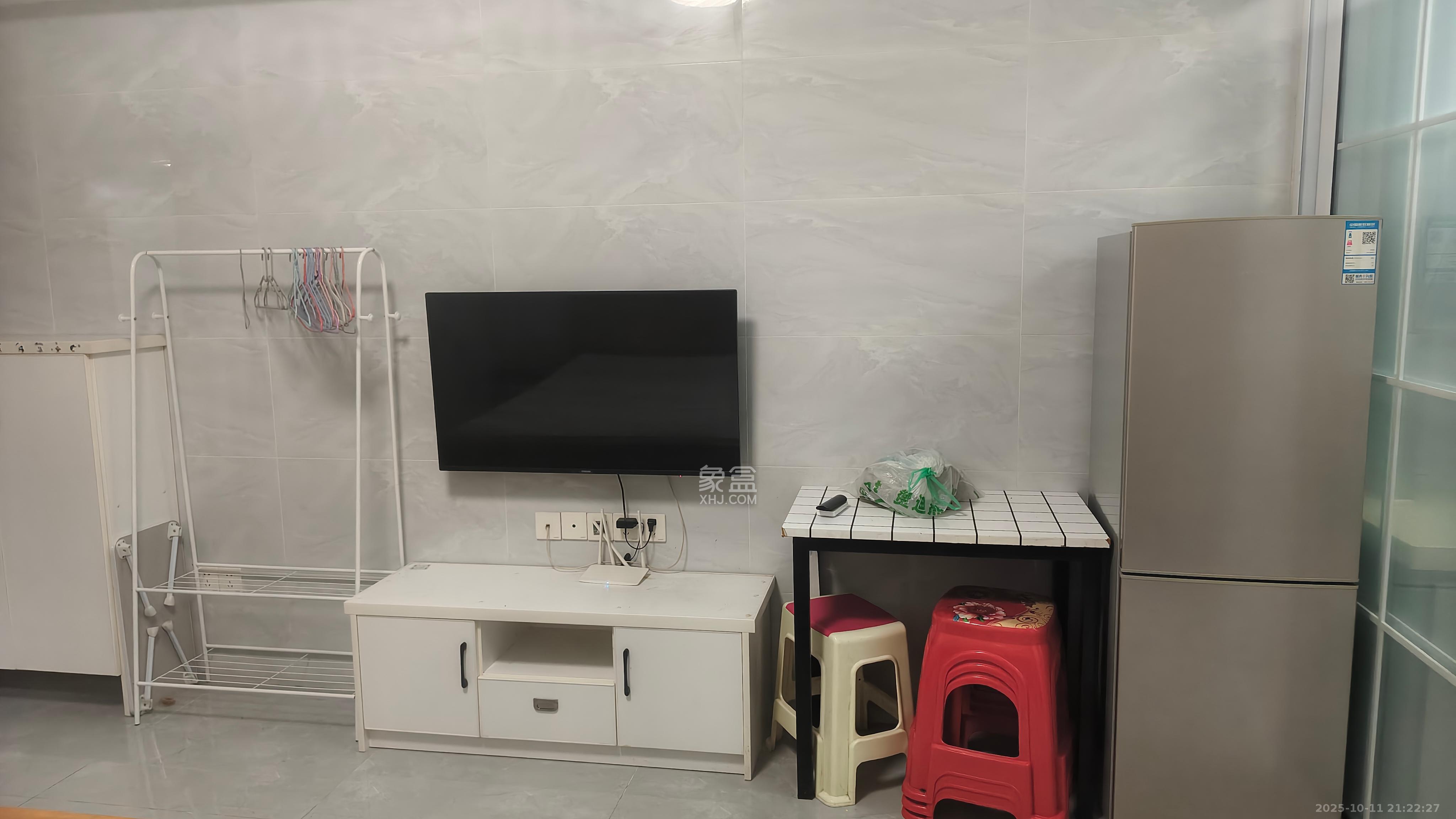 同鑫家园  1室1厅1卫    1300.0元/月室内图