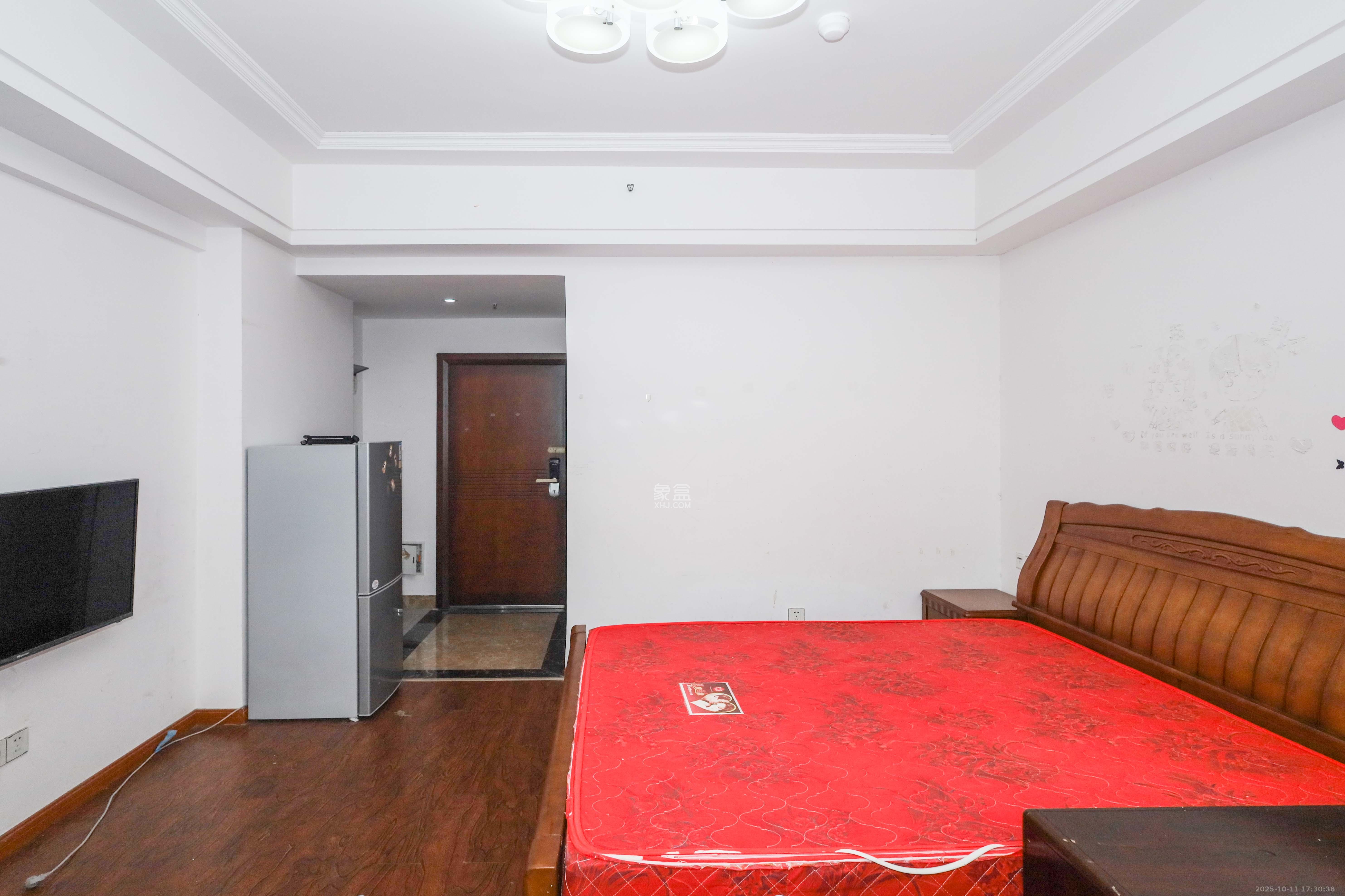 天元涉外景园B区 1室1厅1卫 20.0万 天元涉外景园B区 1室1厅1卫 20.0万客厅