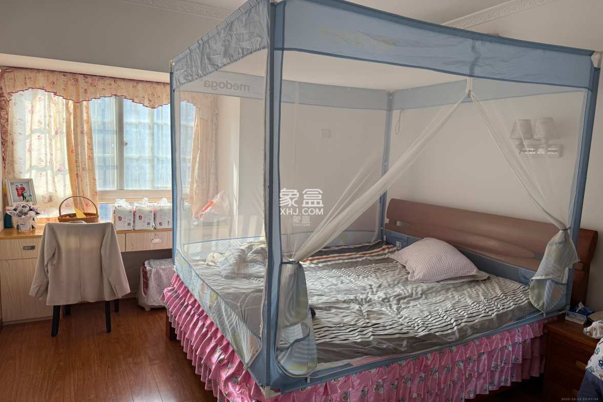 湘府十城(汇财御景湾新寓,汇财国际)  3室2厅2卫    2650.0元/月 湘府十城(汇财御景湾新寓,汇财国际)  3室2厅2卫    2650.0元/月室内图