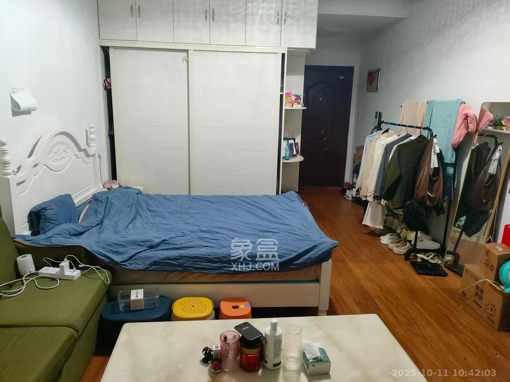 中欣楚天雅郡  1室1厅1卫    1100.0元/月室内图