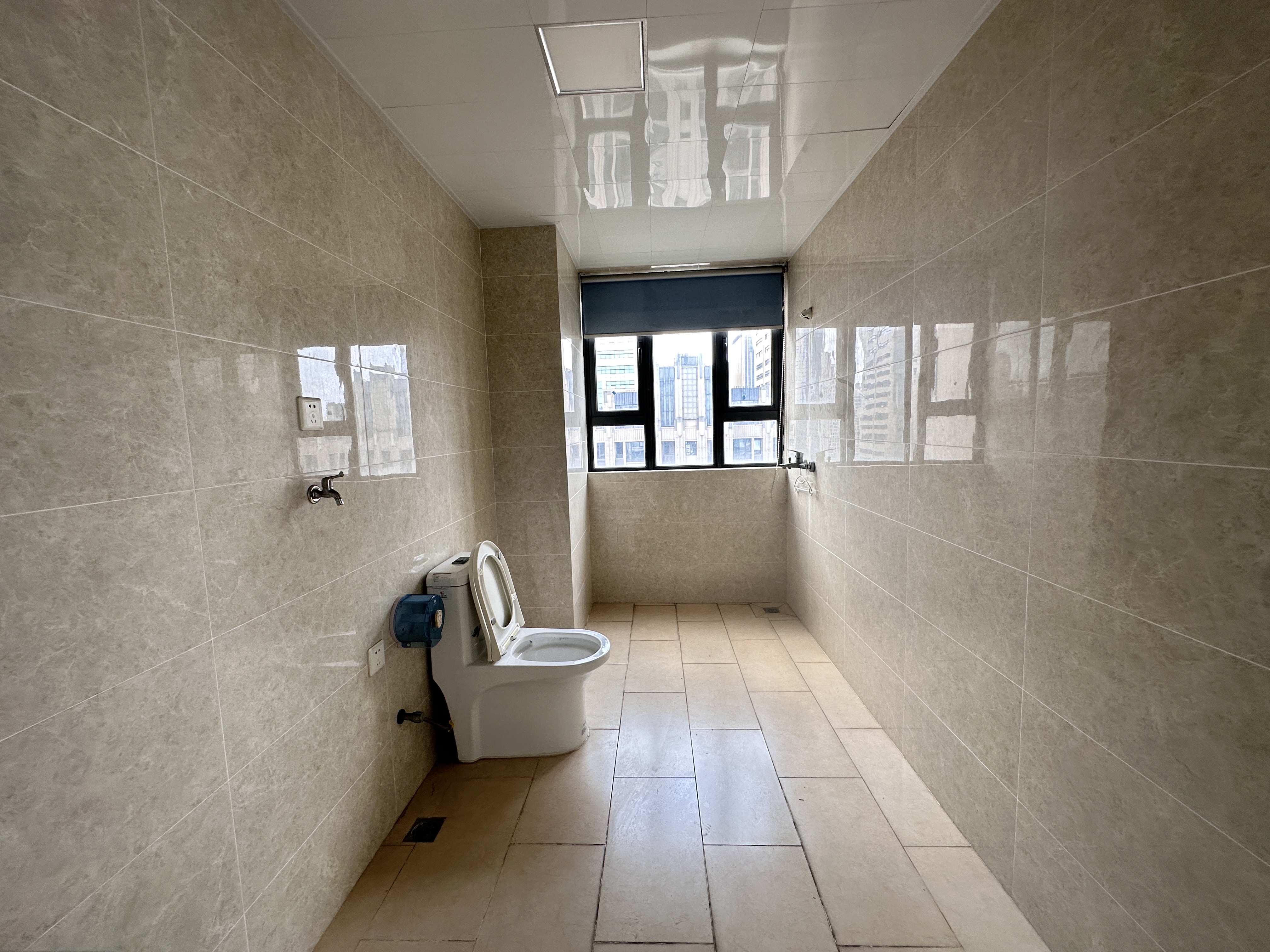 海航豪庭北苑  7室2厅4卫    13000.0元/月室内图