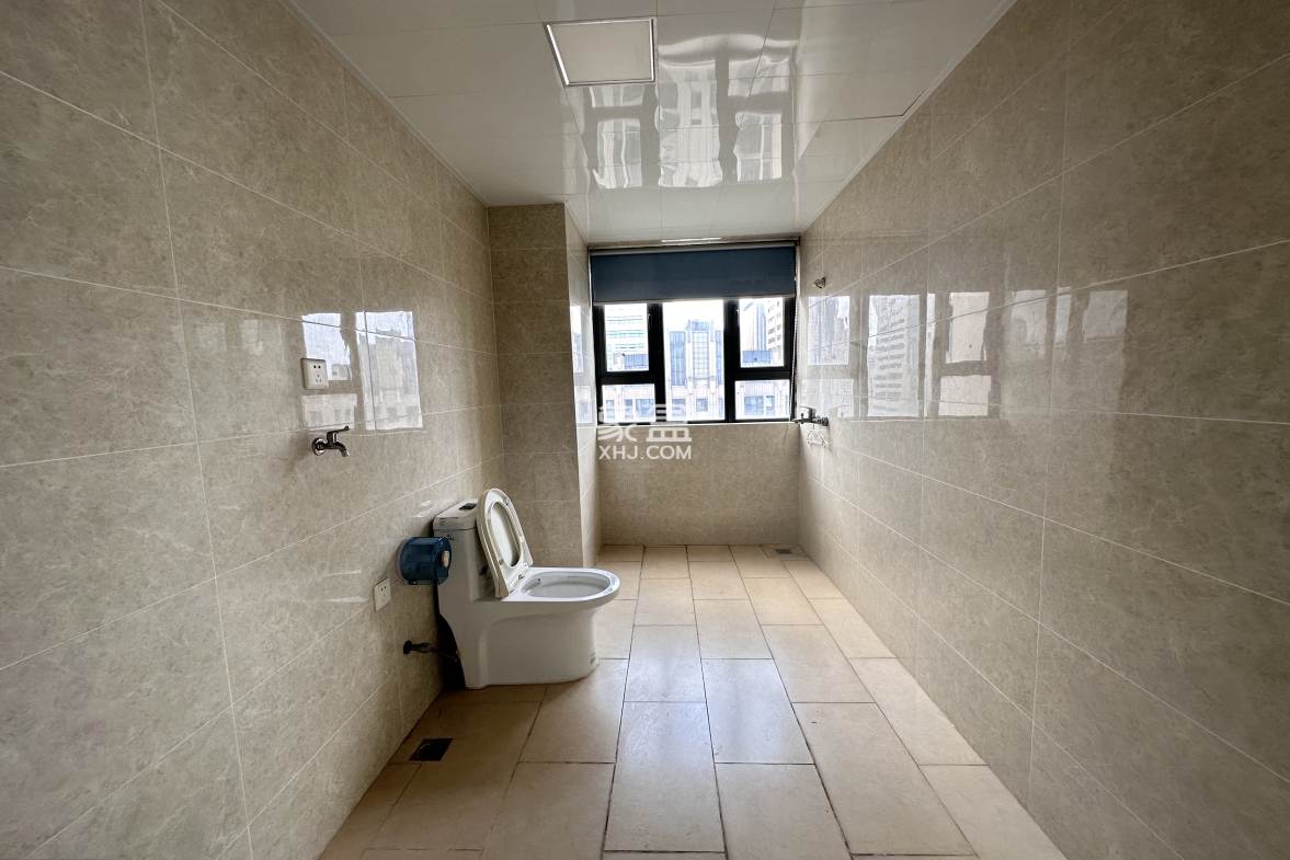 海航豪庭北苑 7室2厅4卫 13000.0元/月 海航豪庭北苑 7室2厅4卫 13000.0元/月室内图