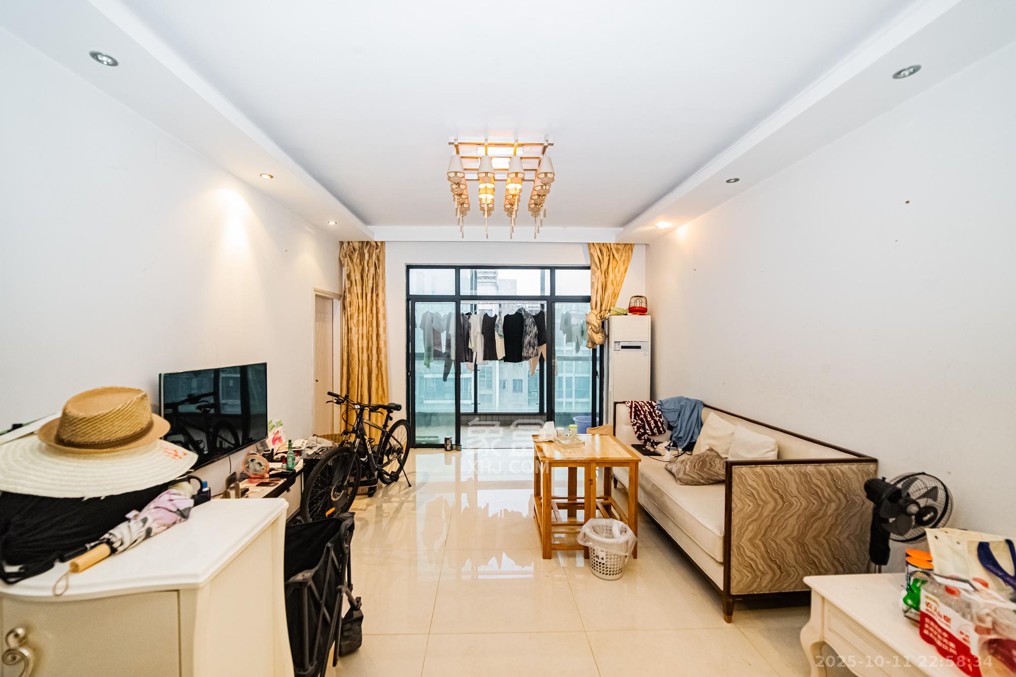 湘江世纪城咏江苑 3室2厅2卫 95.0万 湘江世纪城咏江苑 3室2厅2卫 95.0万客厅