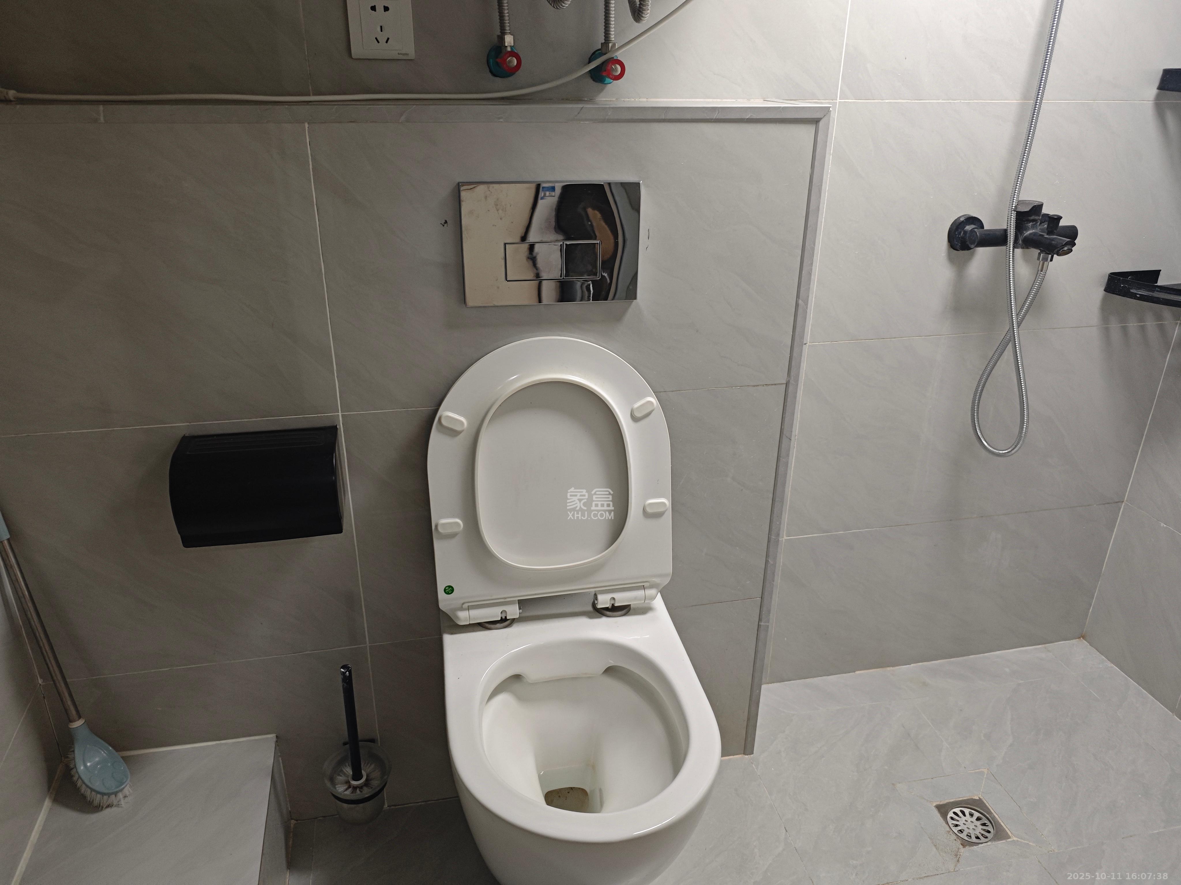 敬天广场  1室1厅1卫    2558.0元/月 敬天广场  1室1厅1卫    2558.0元/月室内图