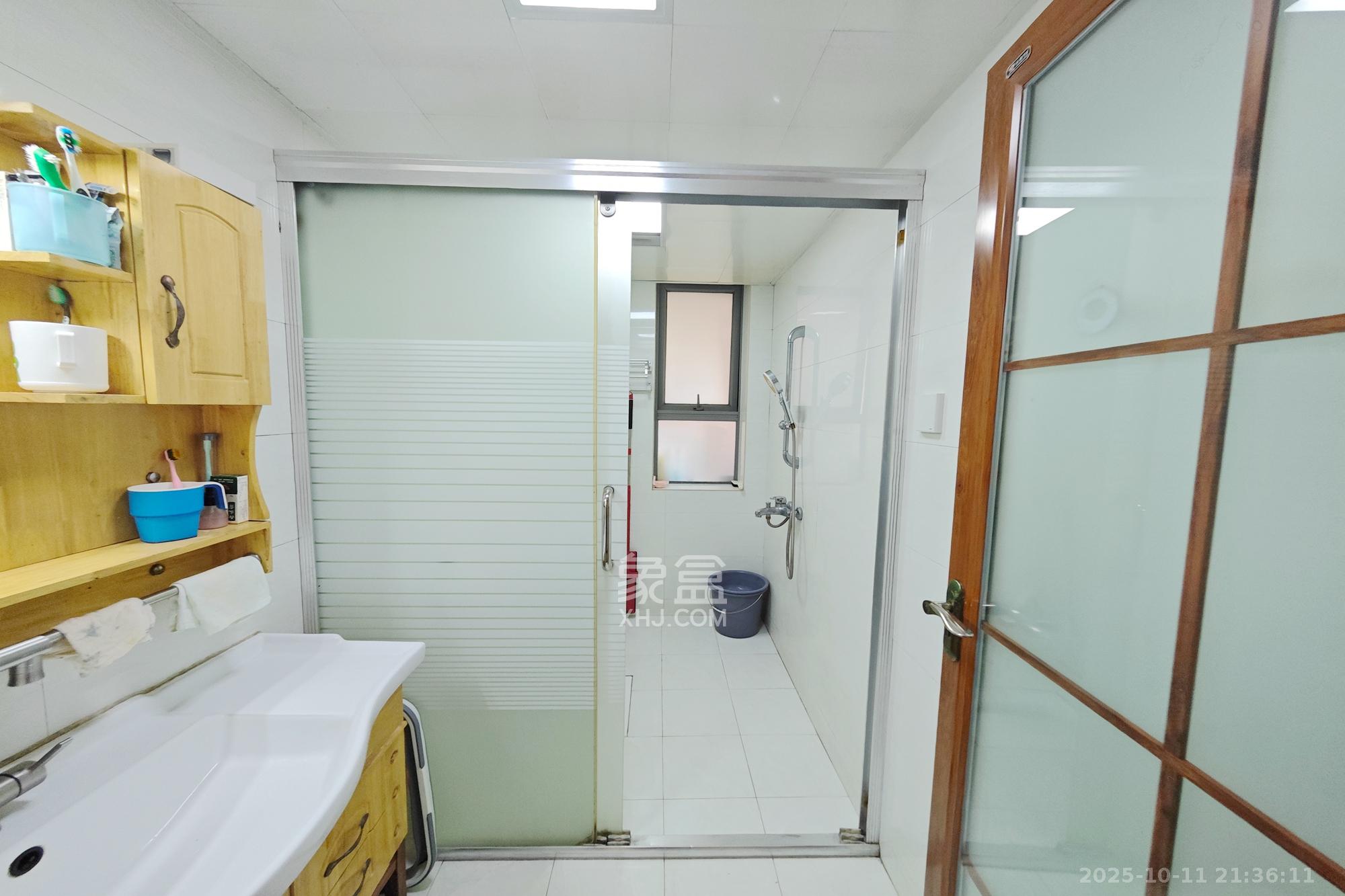 新城新世界一二三期  3室2厅2卫    118.0万其他