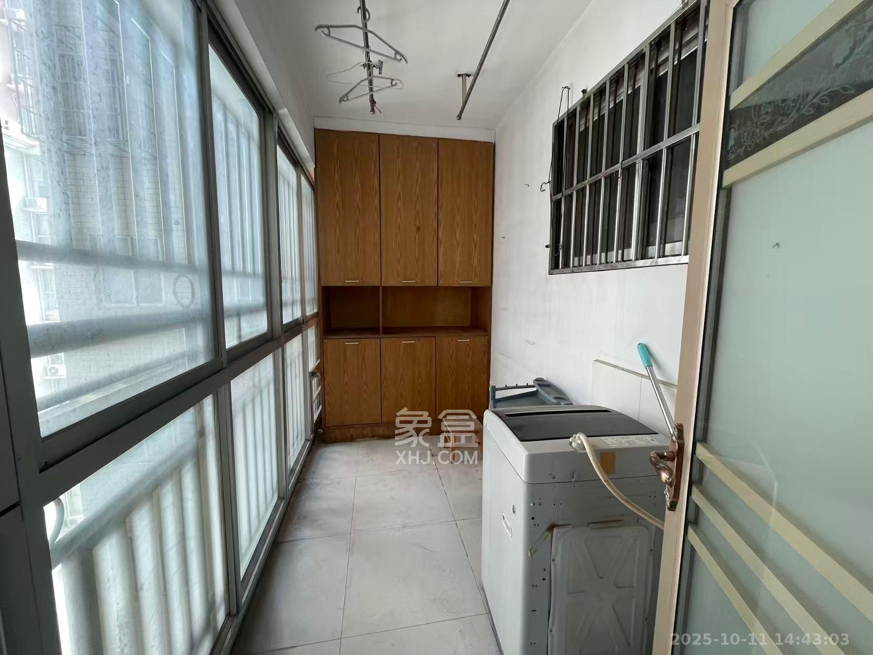 路桥大厦  4室2厅2卫    2700.0元/月室内图