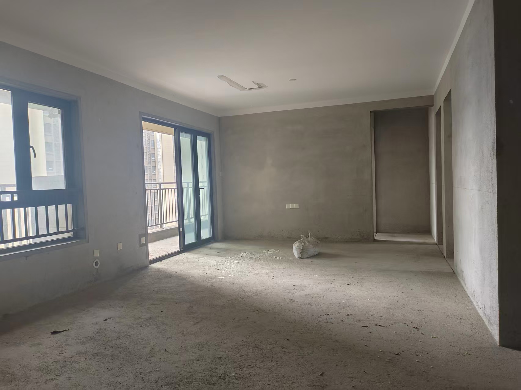 金科集美东方 3室2厅2卫 60.0万 金科集美东方 3室2厅2卫 60.0万室内图