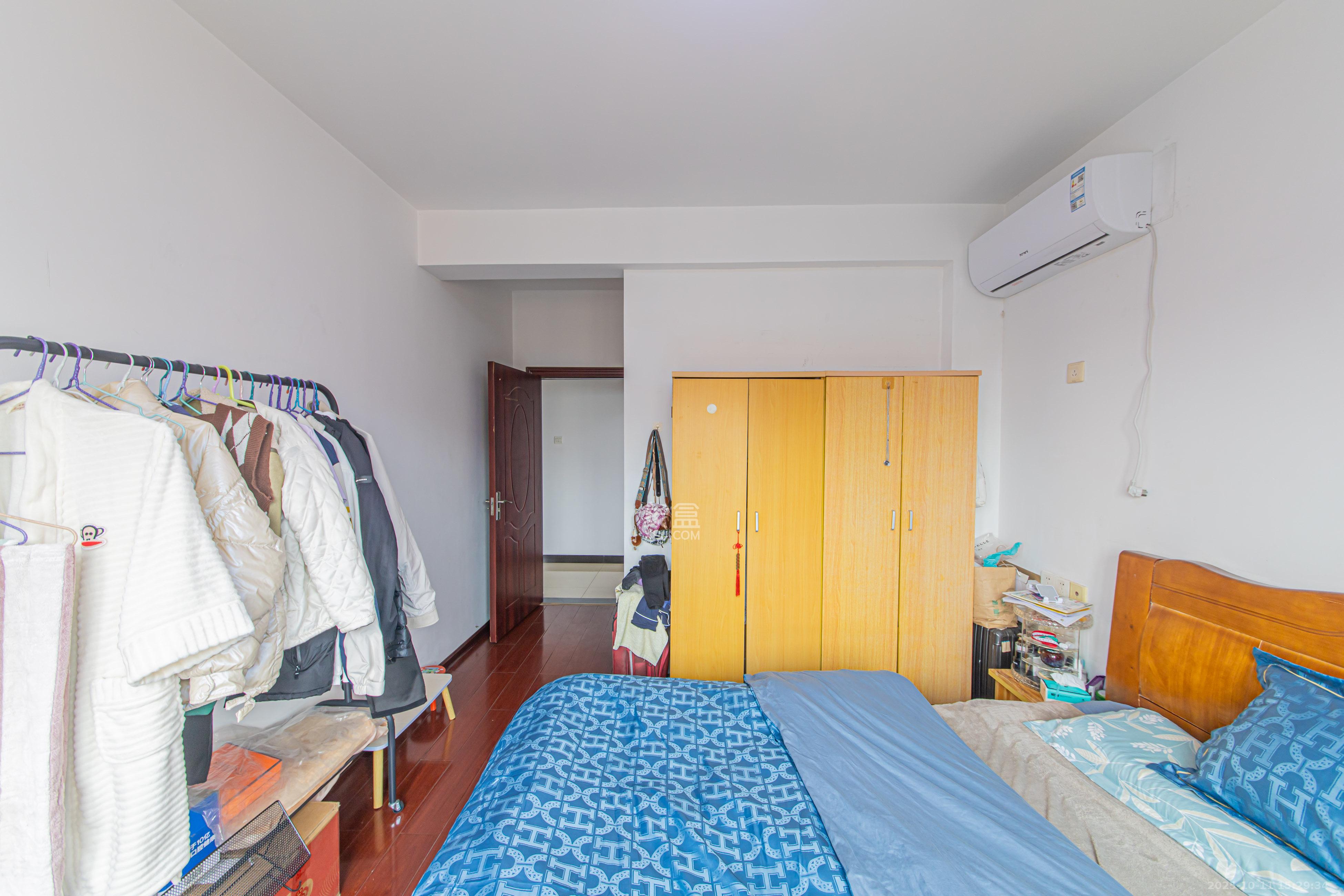 中信凯旋蓝岸(中信新城三期) 3室2厅1卫 1900.0元/月 中信凯旋蓝岸(中信新城三期) 3室2厅1卫 1900.0元/月室内图