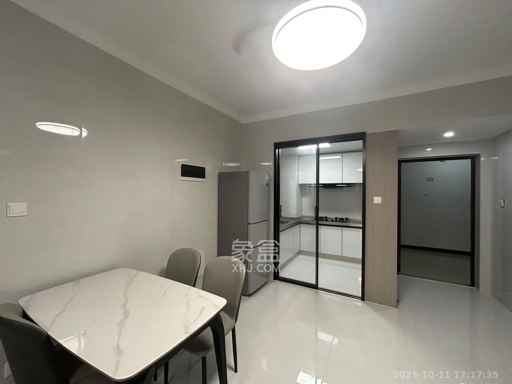 和景家园一期  2室1厅1卫    1800.0元/月室内图