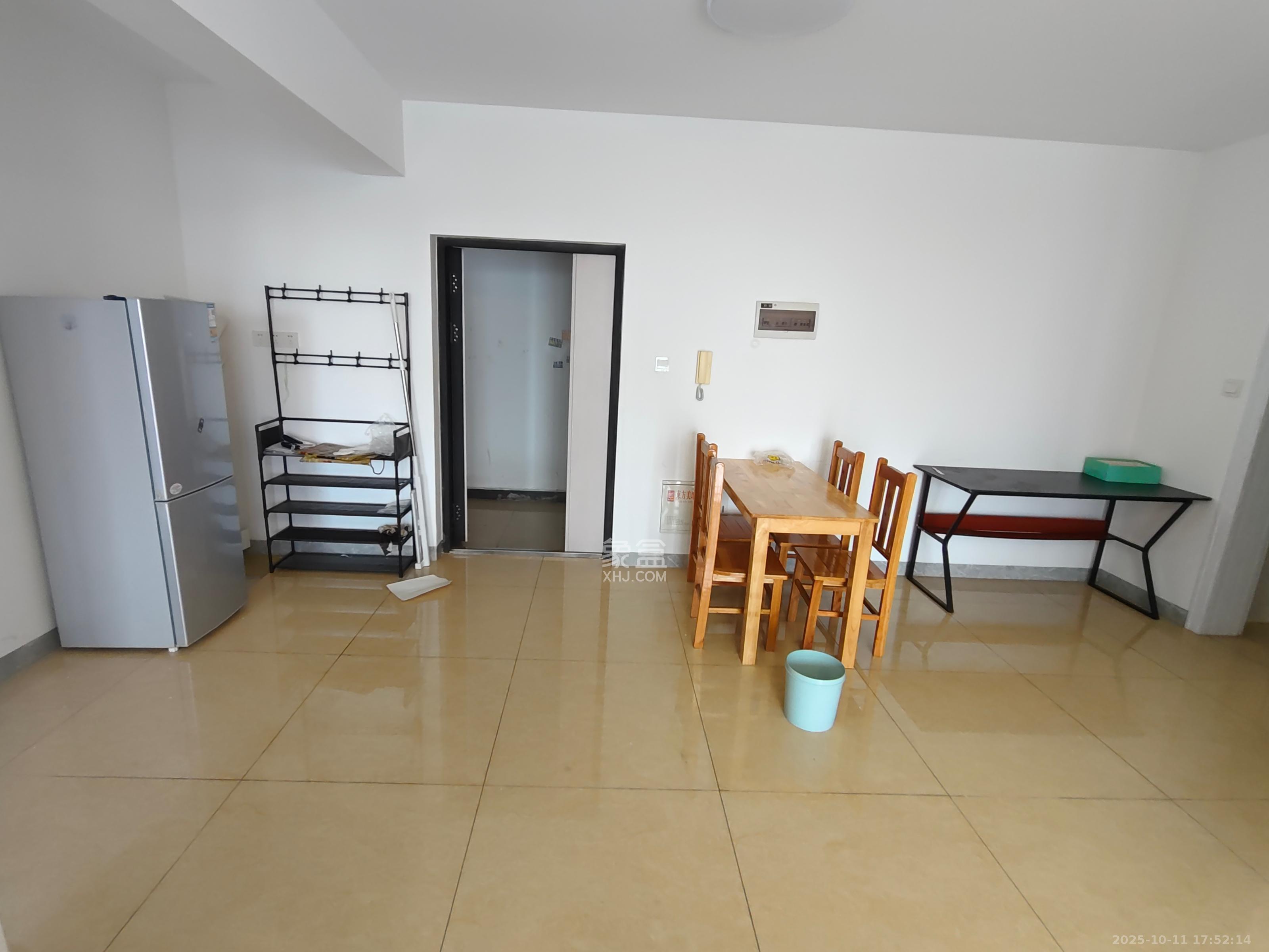 东方美地 3室2厅2卫 2300.0元/月 东方美地 3室2厅2卫 2300.0元/月室内图