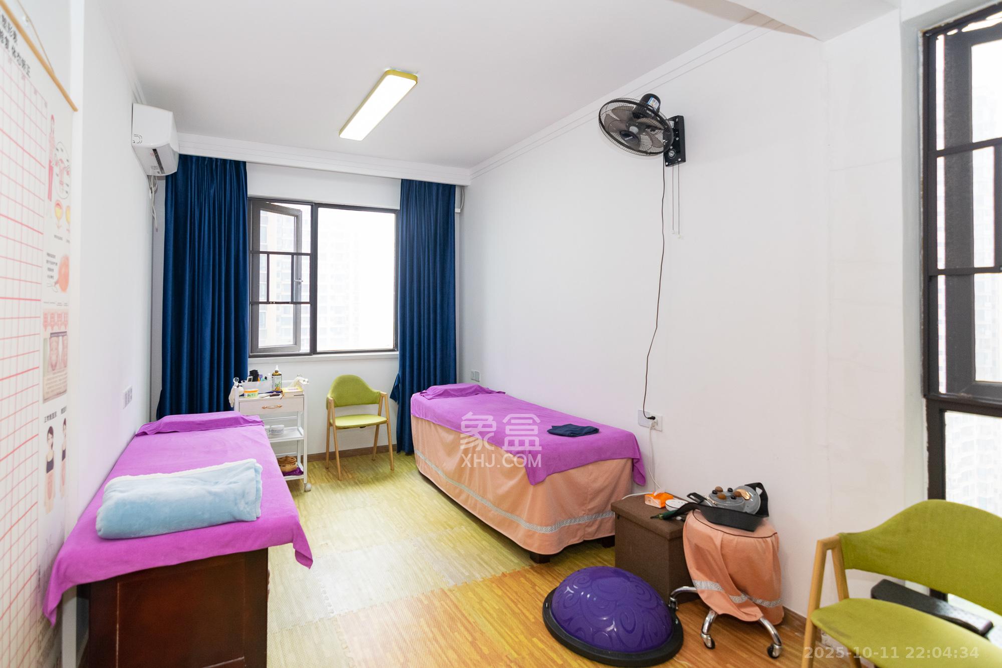 美的翰城  3室2厅1卫    68.0万 美的翰城  3室2厅1卫    68.0万卧室