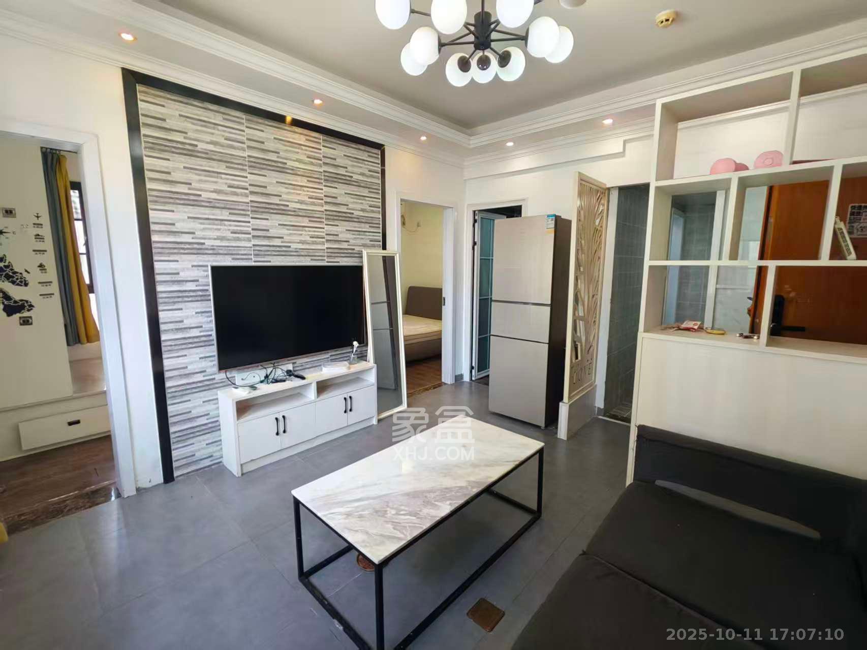 天鸿天府(天鸿中央大院)  2室1厅1卫    1900.0元/月 天鸿天府(天鸿中央大院)  2室1厅1卫    1900.0元/月