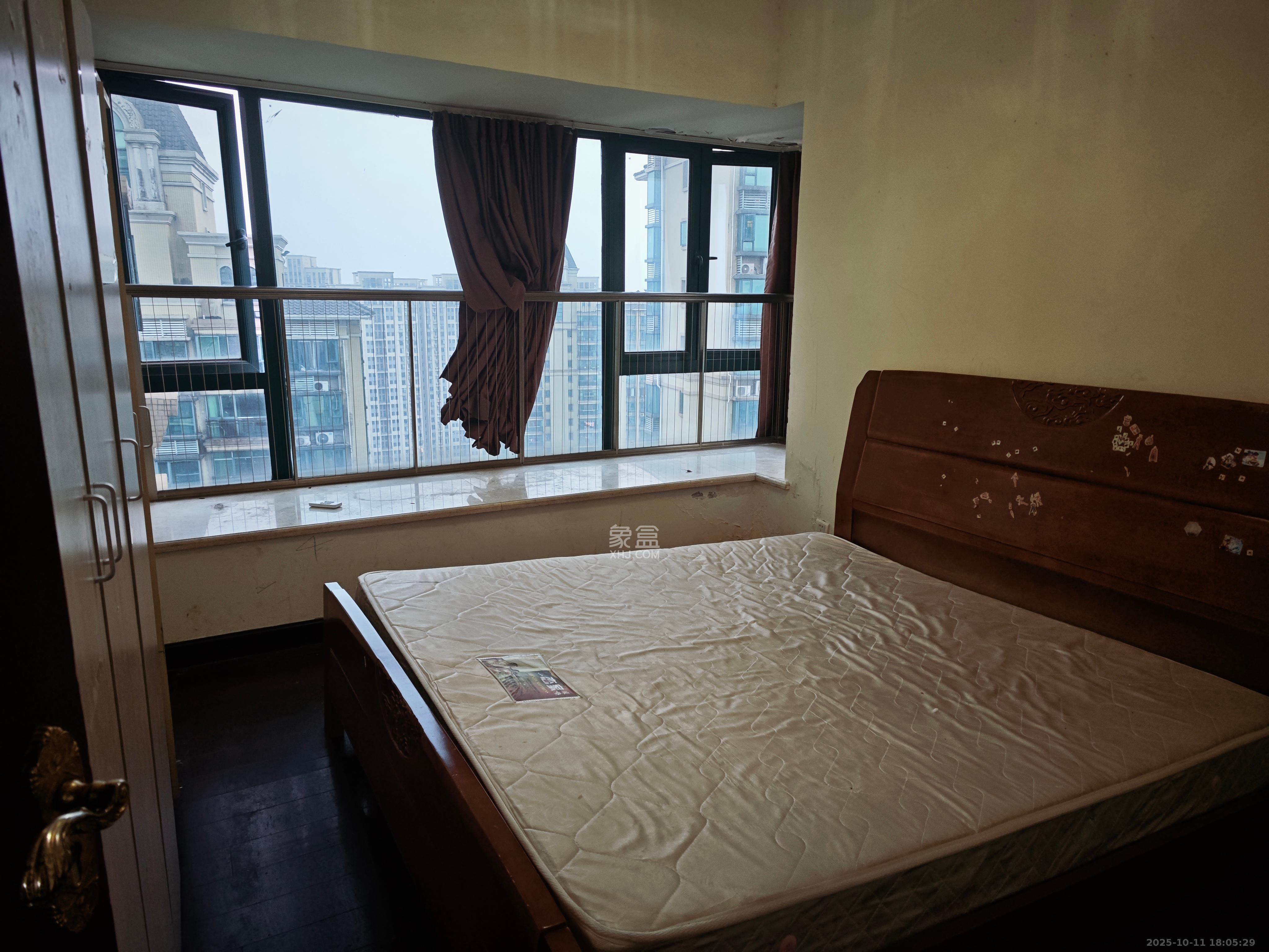 恒大华府 3室2厅1卫 1700.0元/月 恒大华府 3室2厅1卫 1700.0元/月室内图