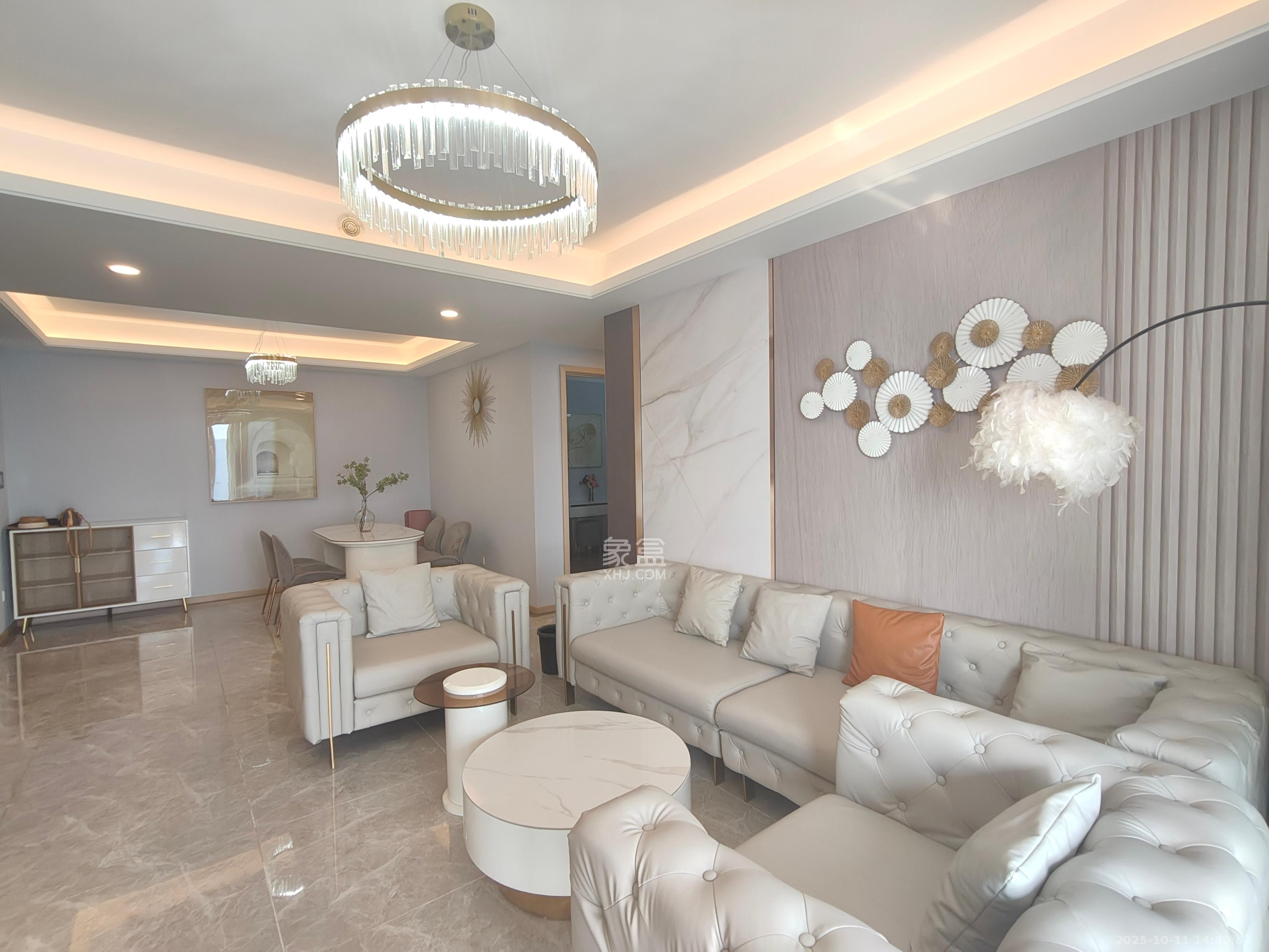 梅溪湖玺悦(新城金茂梦想玺悦) 3室2厅2卫 3800.0元/月 梅溪湖玺悦(新城金茂梦想玺悦) 3室2厅2卫 3800.0元/月室内图