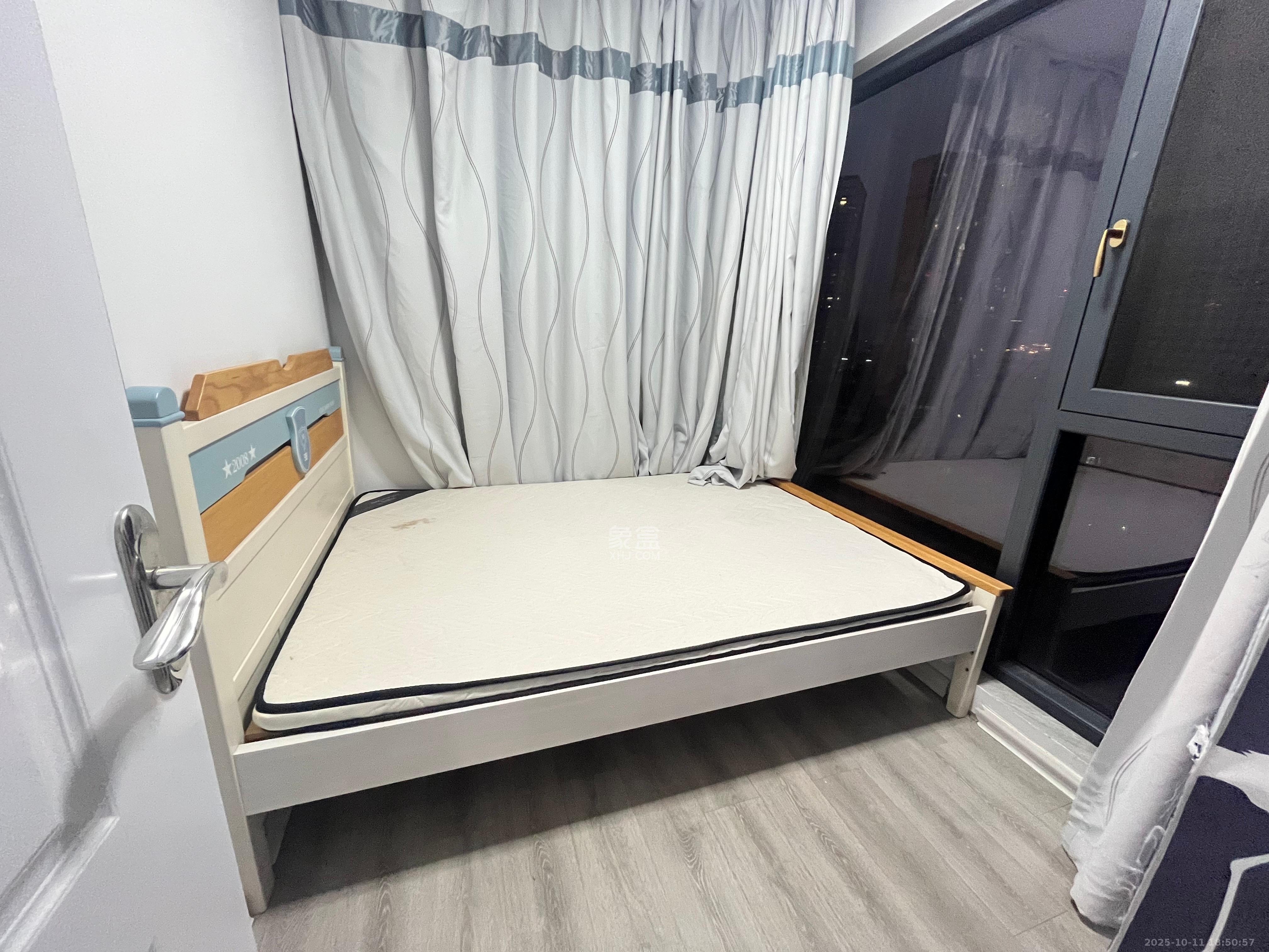 世茂铂翠湾四期(世茂悦享) 3室2厅1卫 2800.0元/月 世茂铂翠湾四期(世茂悦享) 3室2厅1卫 2800.0元/月室内图