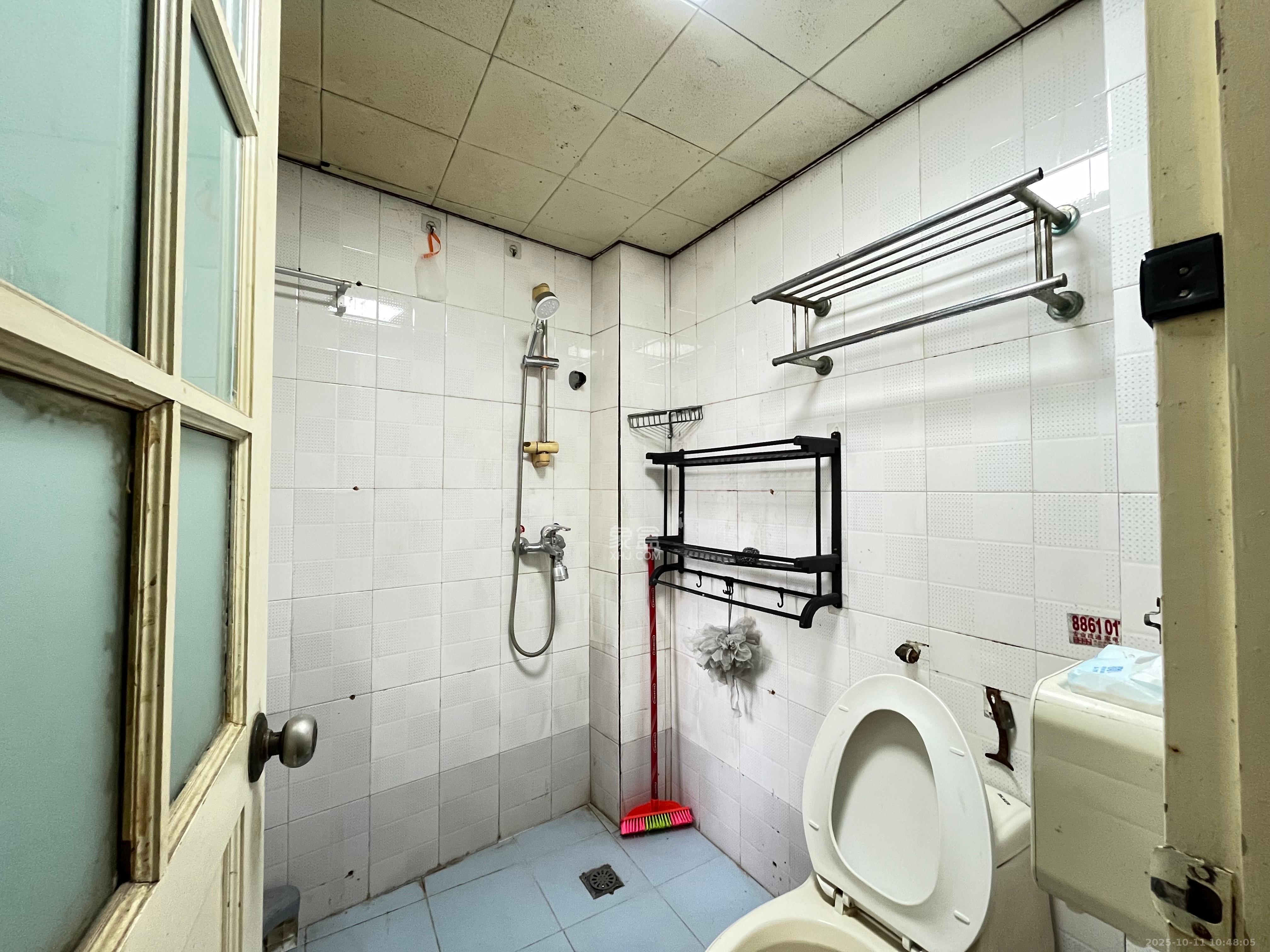 恩瑞麓山名园(龙王港小区) 3室2厅1卫 2000.0元/月 恩瑞麓山名园(龙王港小区) 3室2厅1卫 2000.0元/月室内图