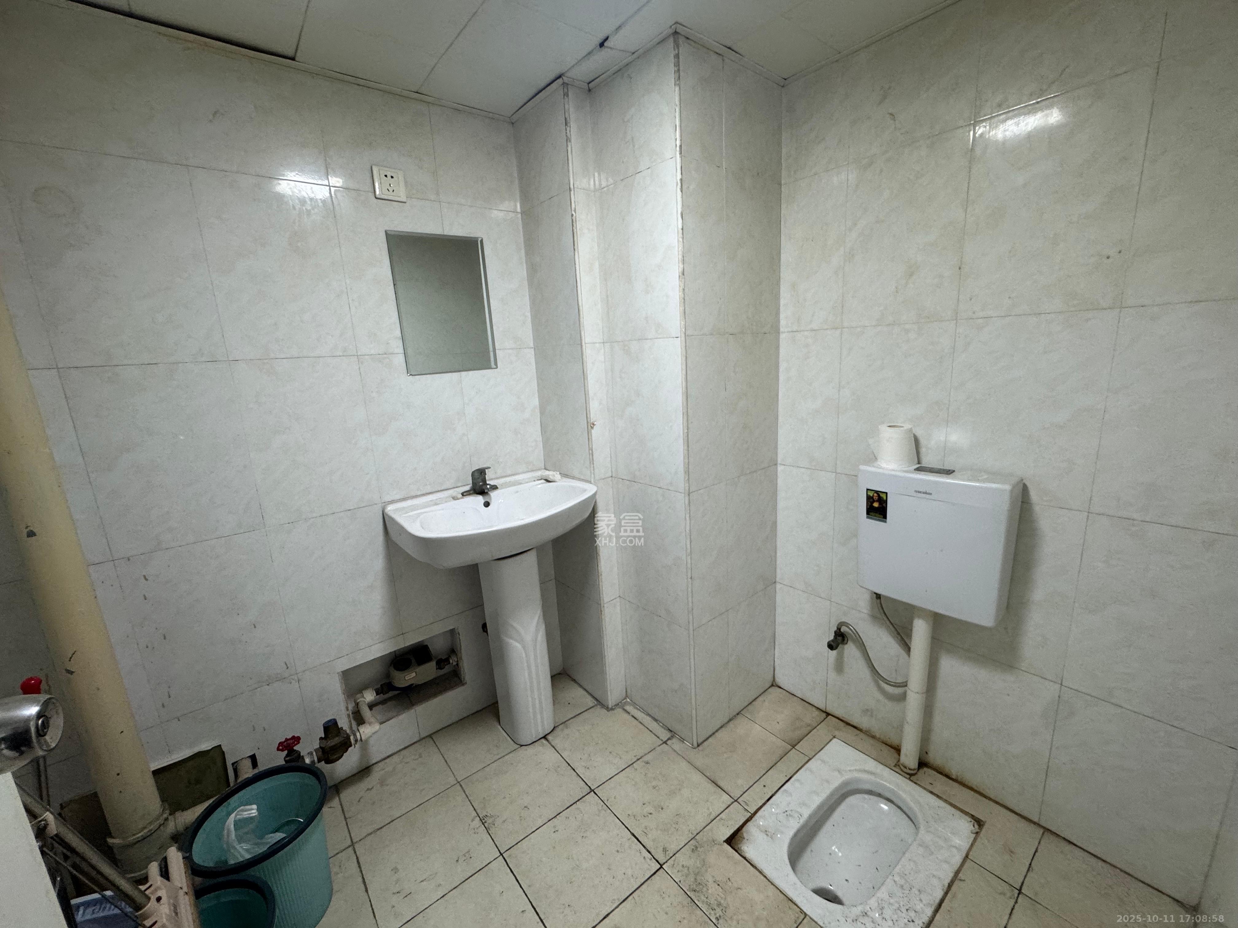 长城华都 1室1厅1卫 2500.0元/月 长城华都 1室1厅1卫 2500.0元/月室内图