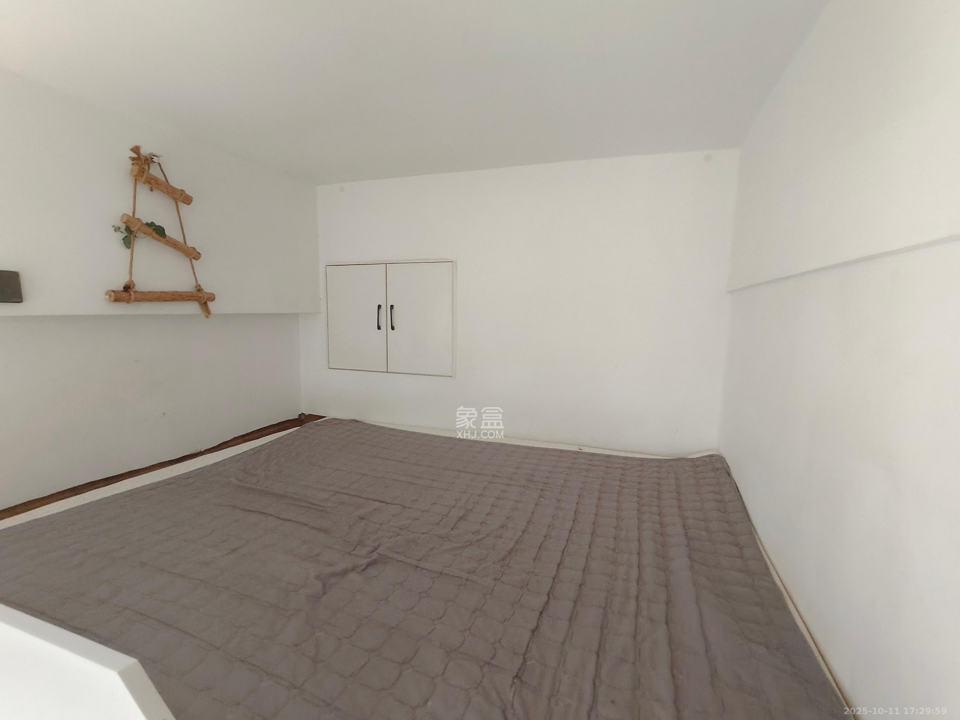 叠彩兰亭  1室1厅1卫    1200.0元/月室内图