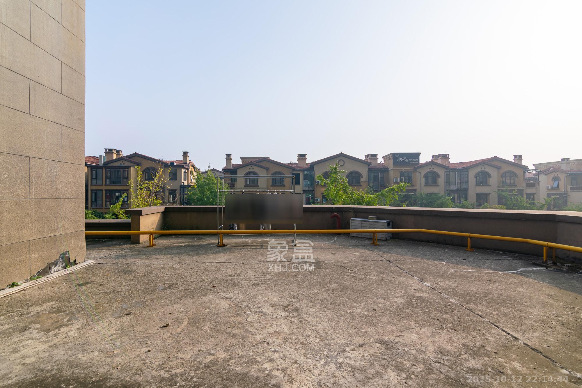 金地三千府（金地湖山樾、金地自在城）  3室2厅2卫    90.0万其他