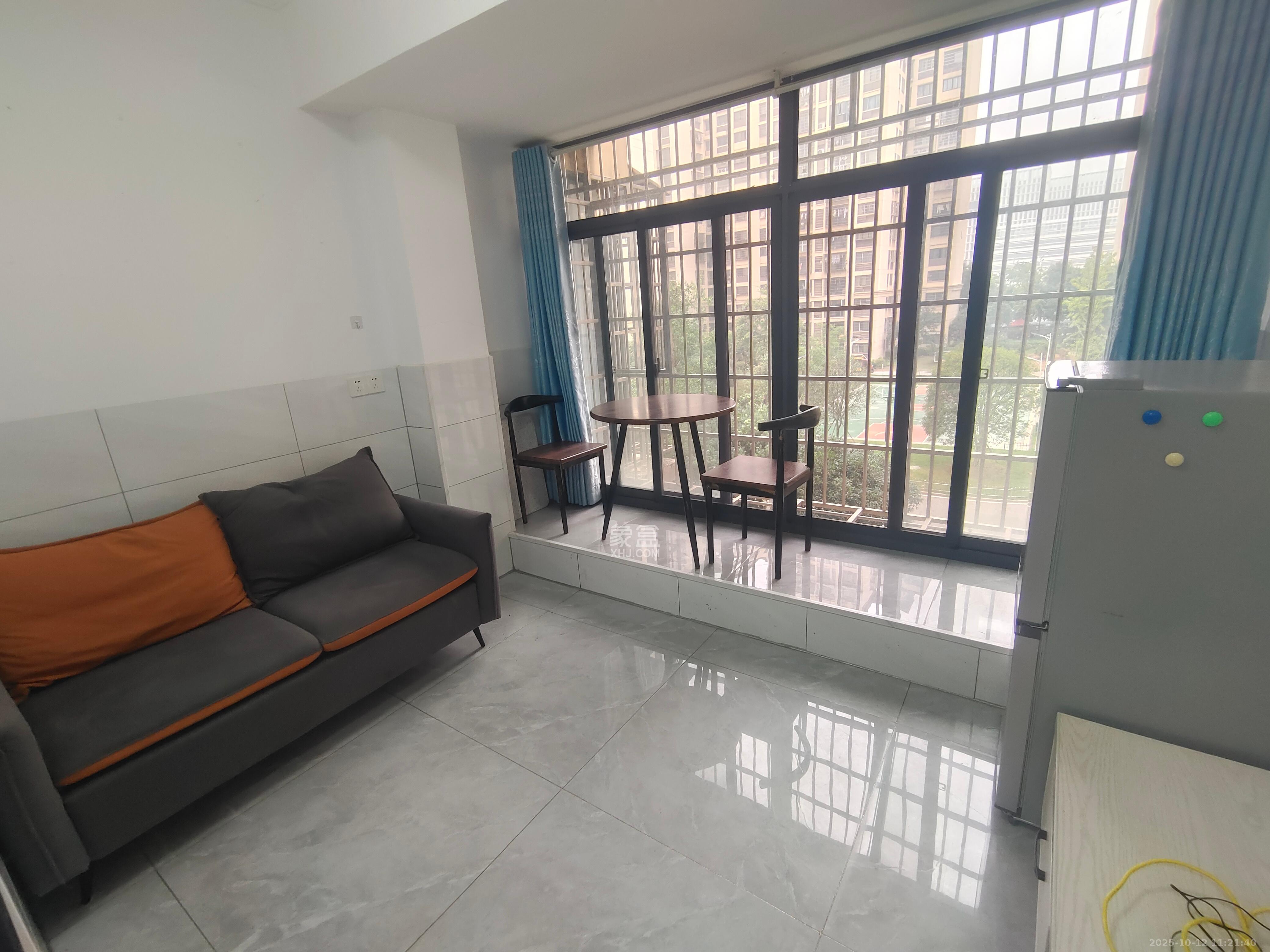 和康园小区 1室1厅1卫 1300.0元/月 和康园小区 1室1厅1卫 1300.0元/月室内图