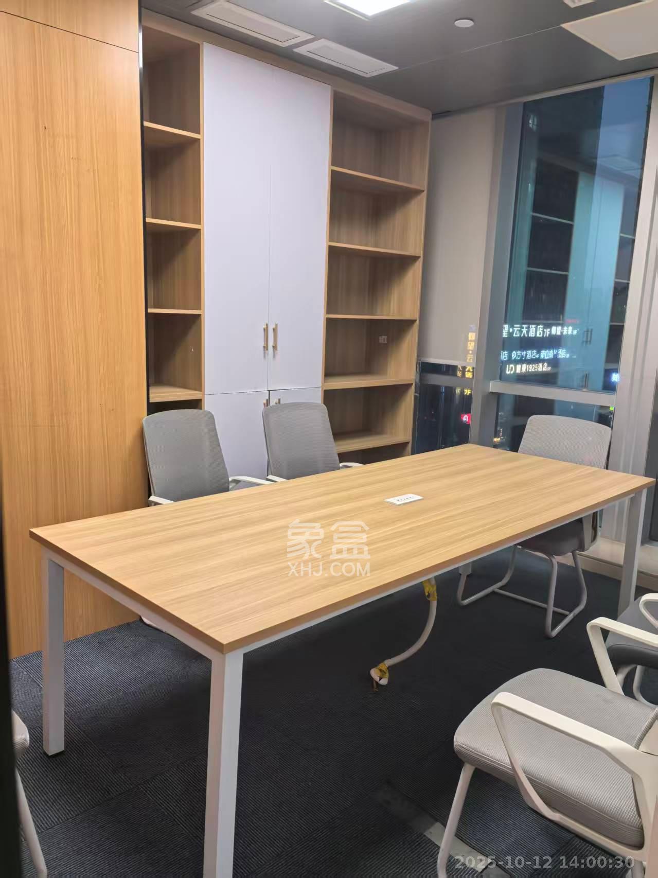 世茂环球金融中心   402.0㎡      32000.0元/月室内图