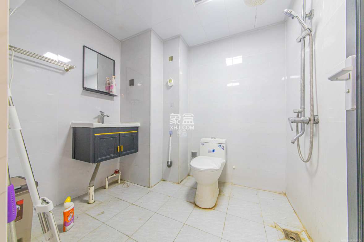 鑫远悦城(鑫远悦时代) 1室1厅1卫 29.0万 鑫远悦城(鑫远悦时代) 1室1厅1卫 29.0万卫生间