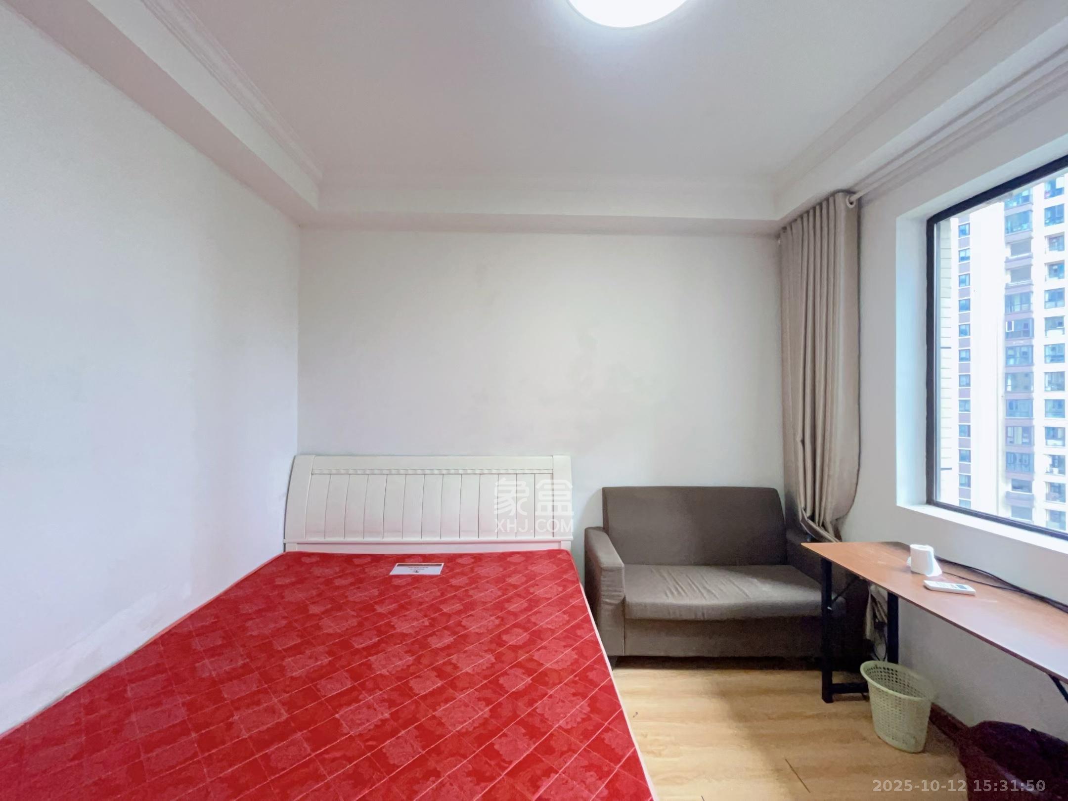 保利西海岸A区  1室1厅1卫    1500.0元/月