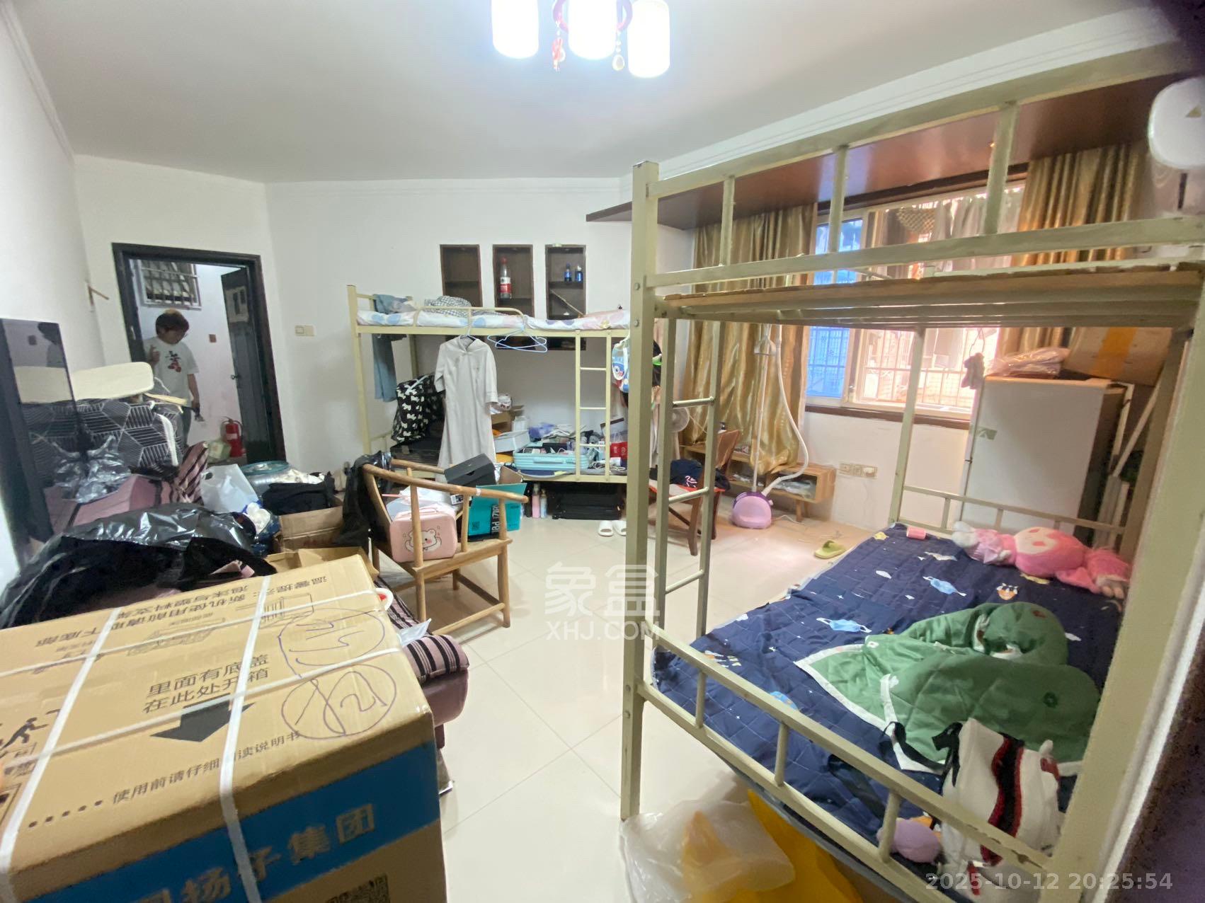 新世界商贸城  1室0厅0卫    2700.0元/月室内图