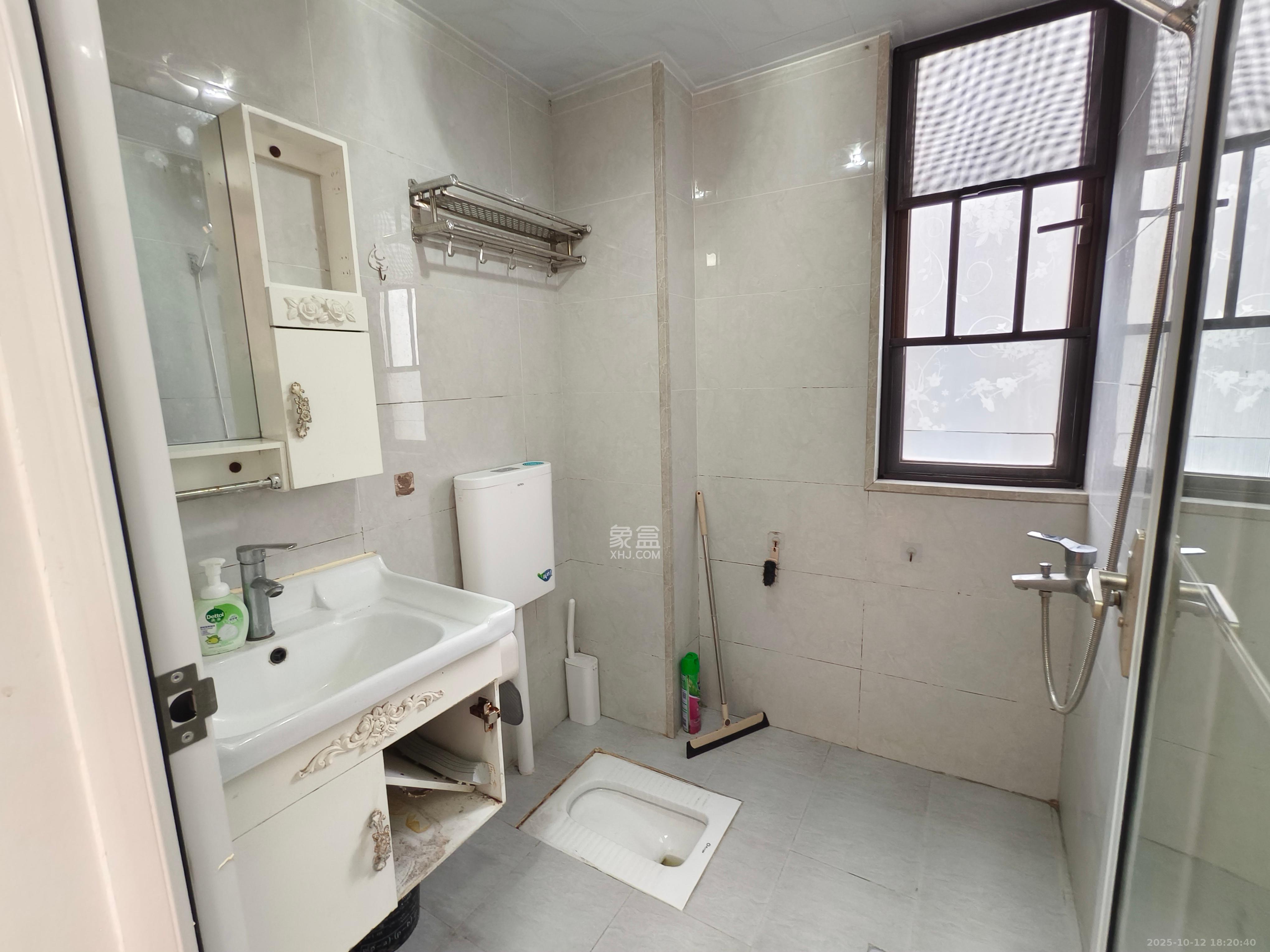 惟盛园  2室1厅1卫    2500.0元/月室内图