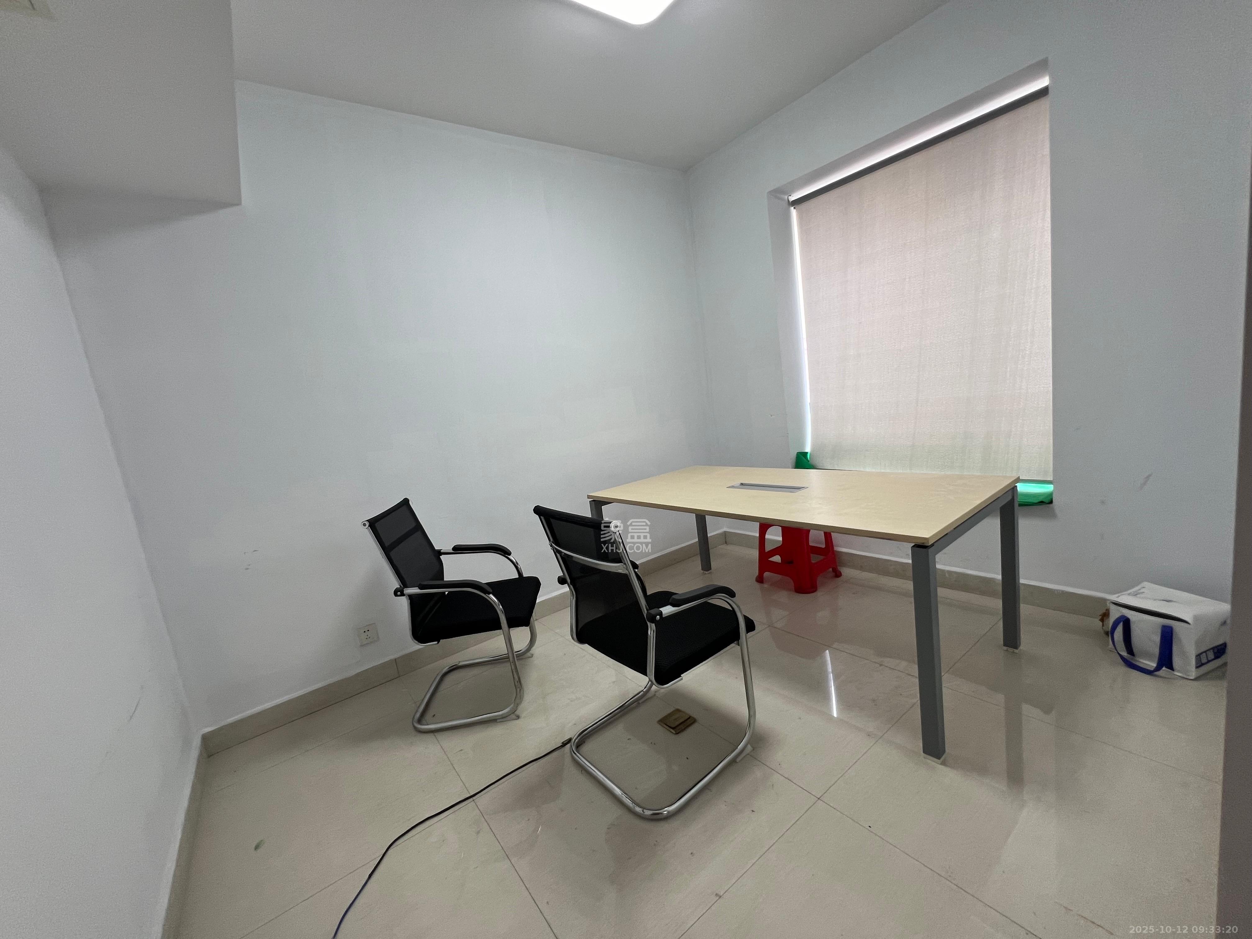 华晨国际公馆 5室1厅1卫 7500.0元/月 华晨国际公馆 5室1厅1卫 7500.0元/月室内图