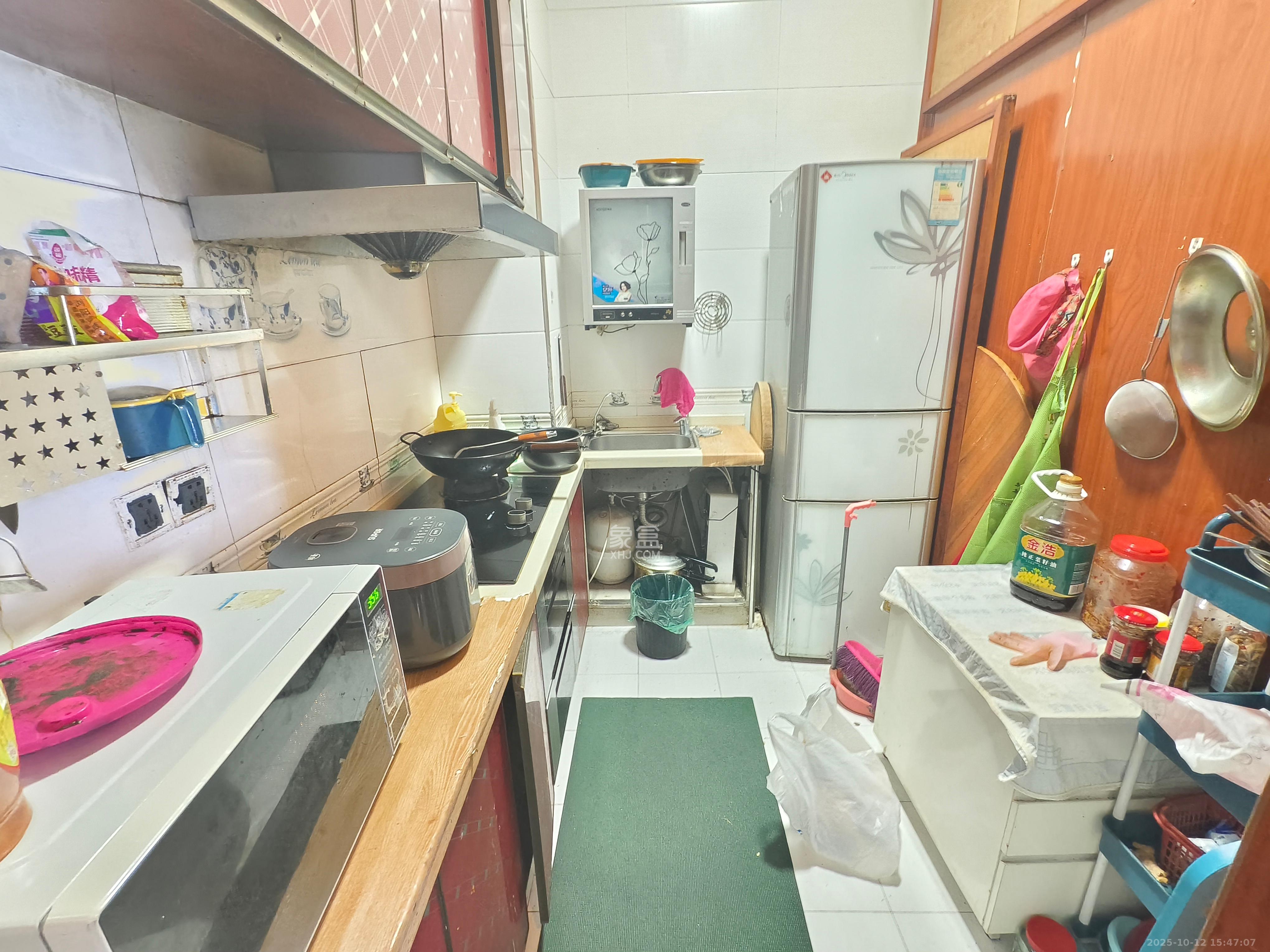 恒大翡翠华庭  3室2厅1卫    2500.0元/月室内图